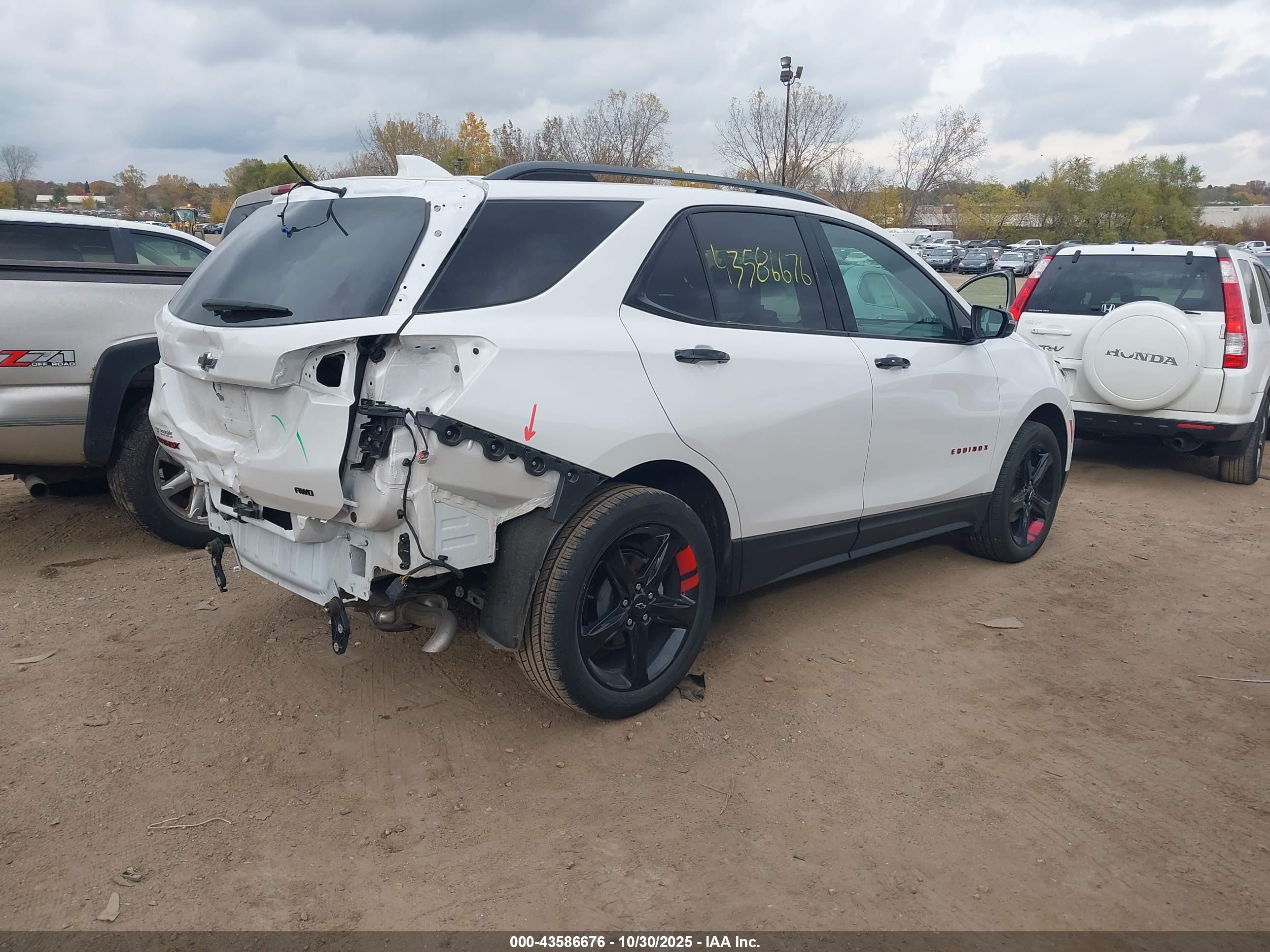 CHEVROLET EQUINOX image 4