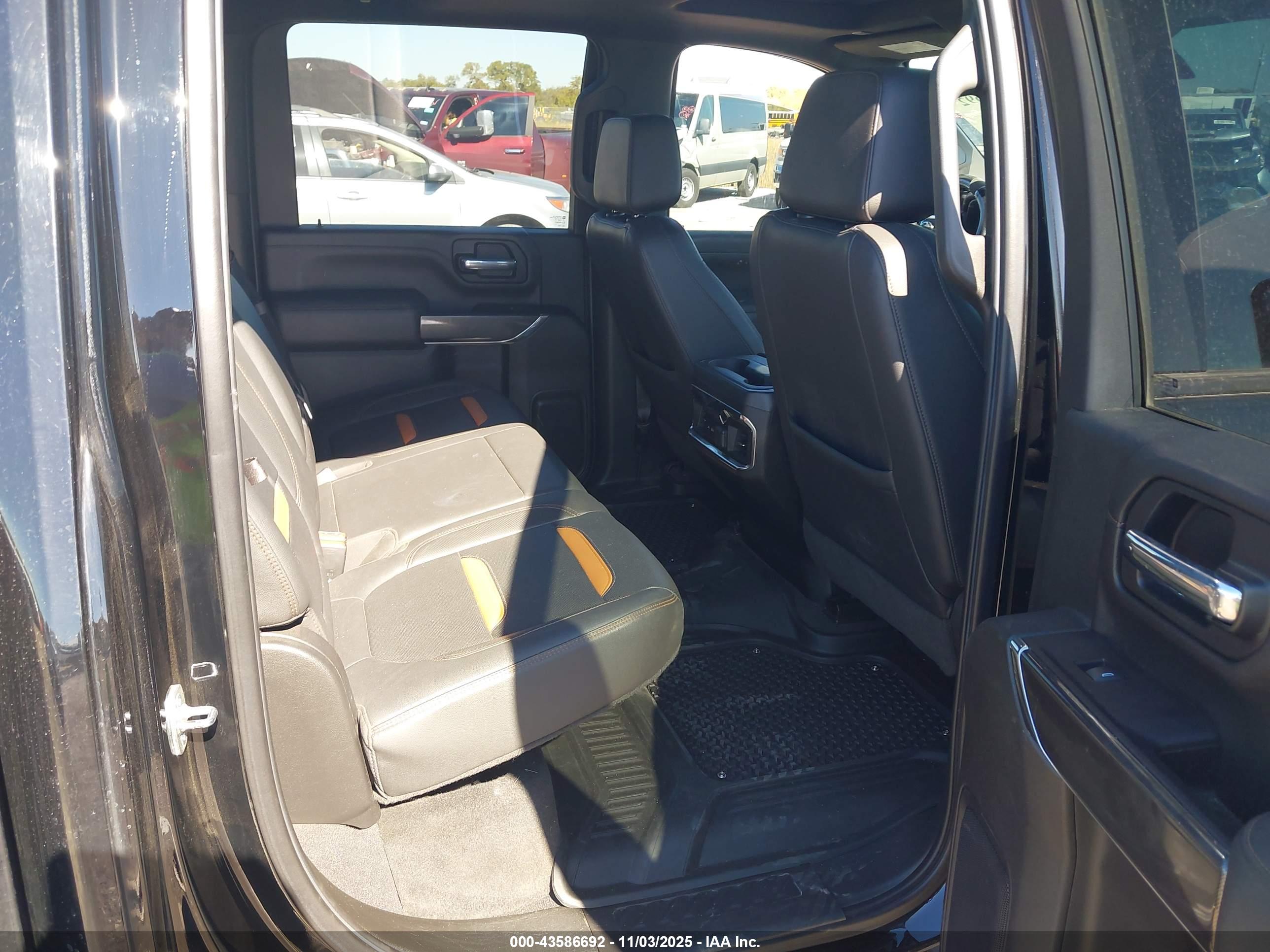 GMC SIERRA image 7