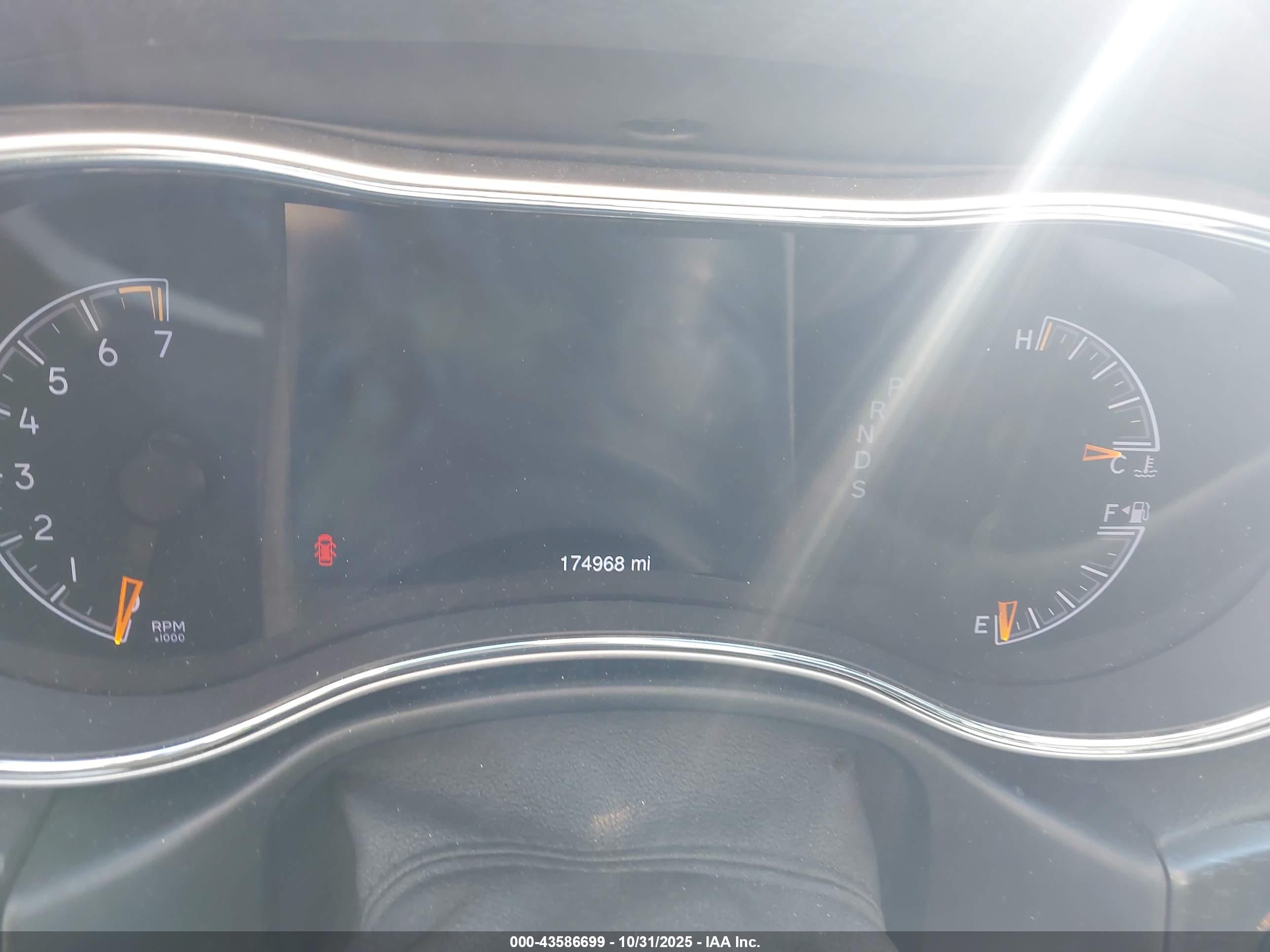 JEEP GRAND image 7