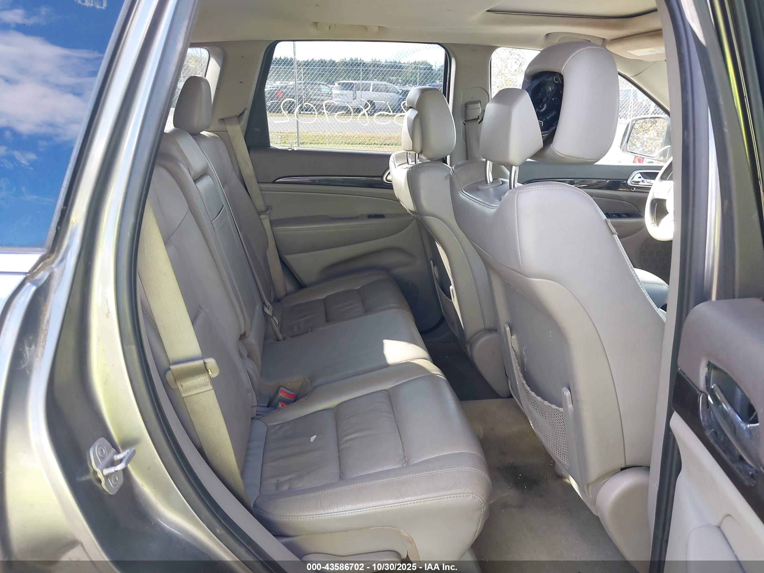 JEEP GRAND image 8