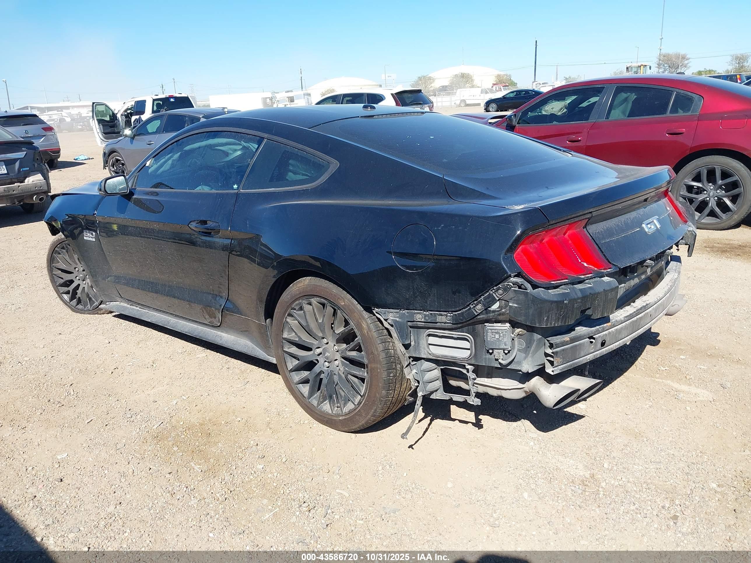 FORD MUSTANG image 3