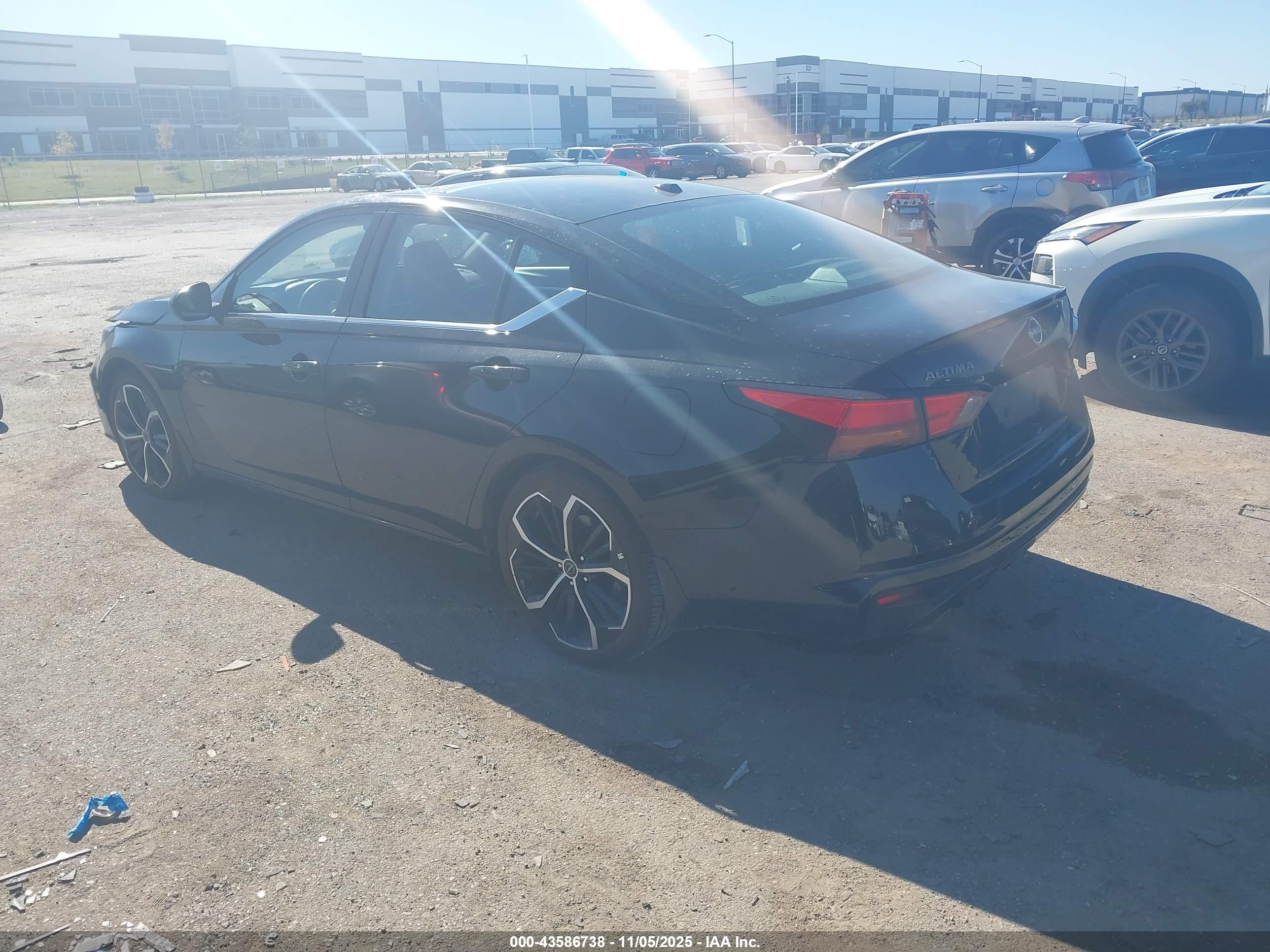 NISSAN ALTIMA image 3