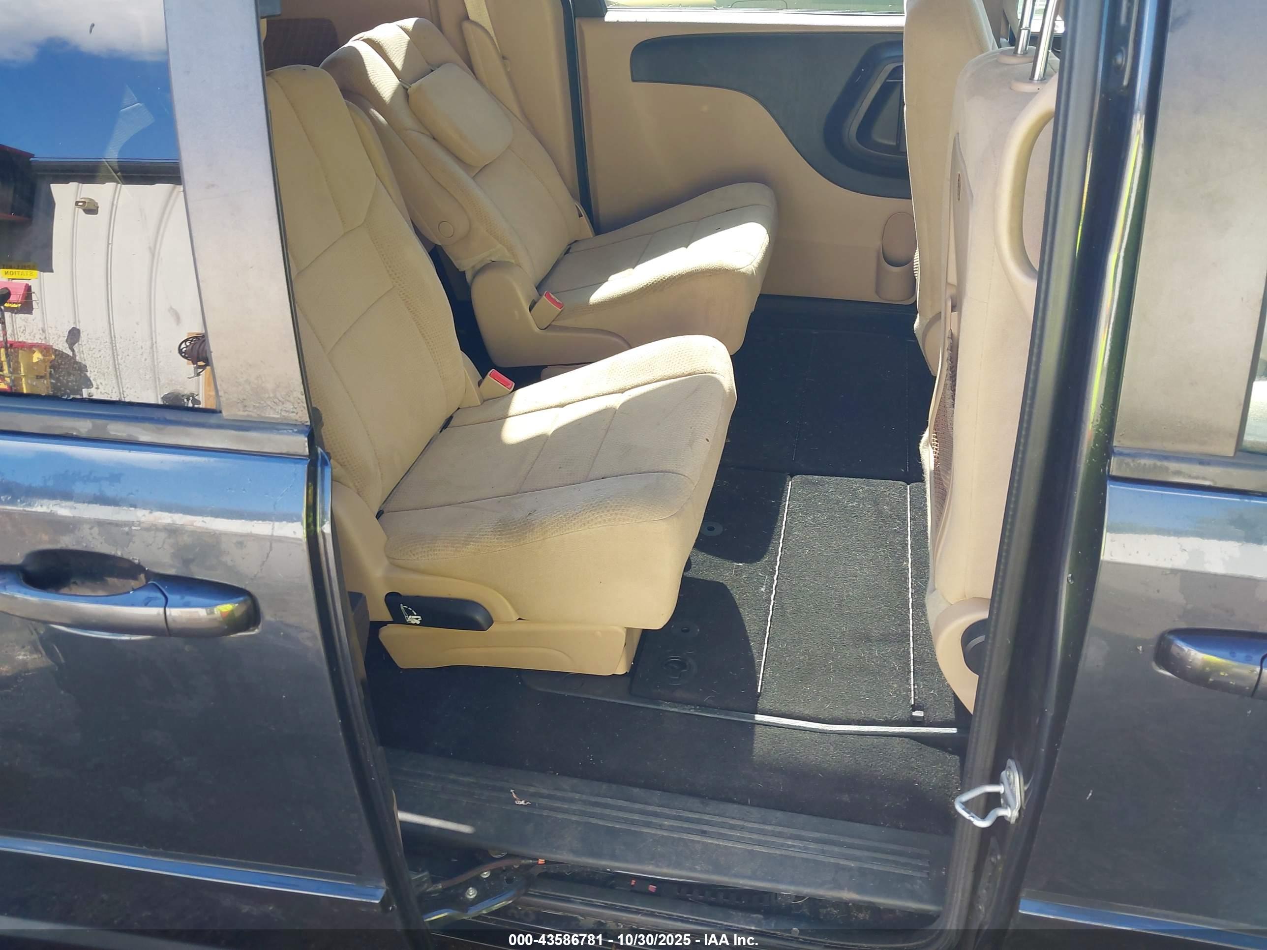 DODGE GRAND image 8