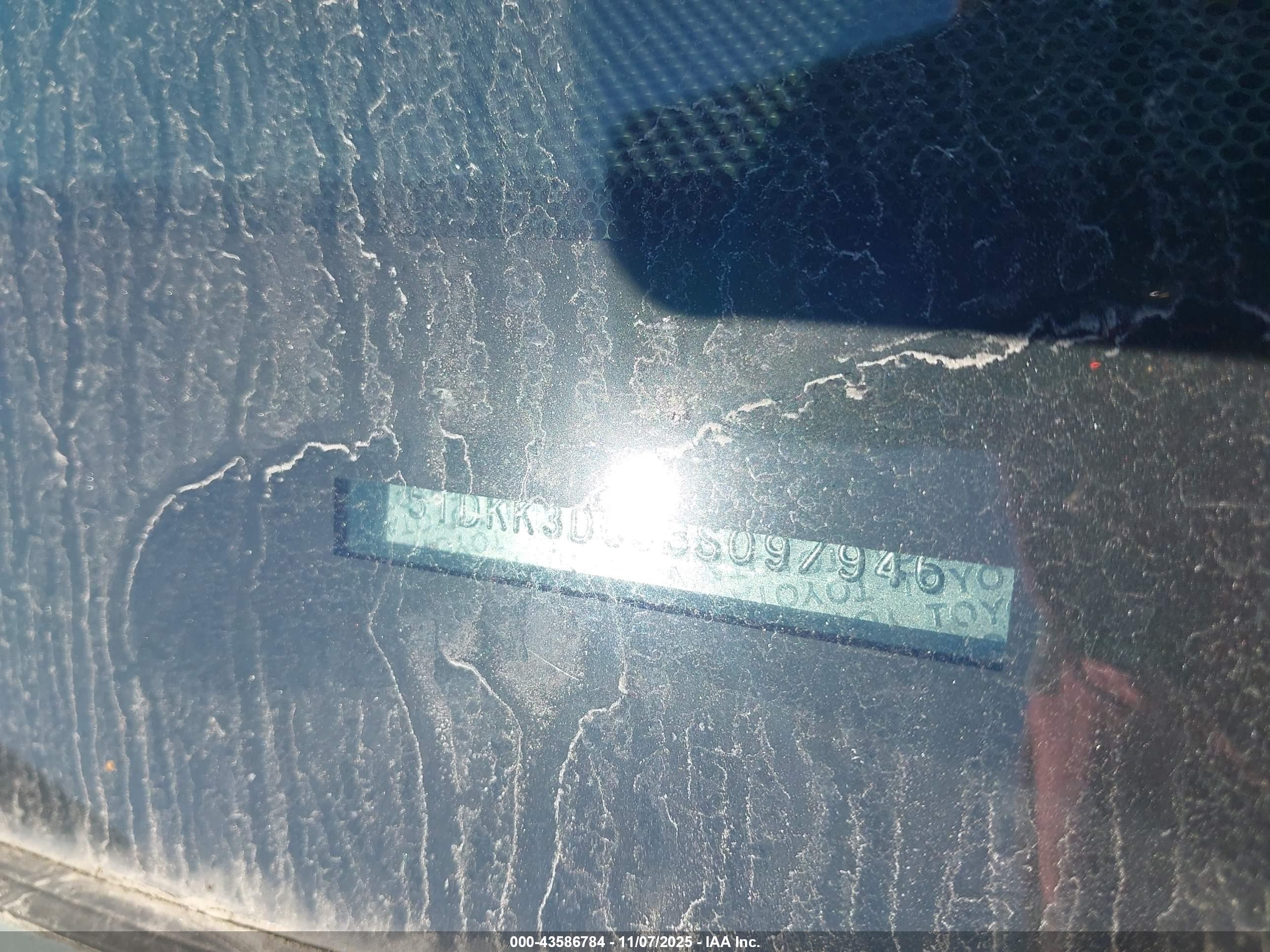 TOYOTA SIENNA image 9