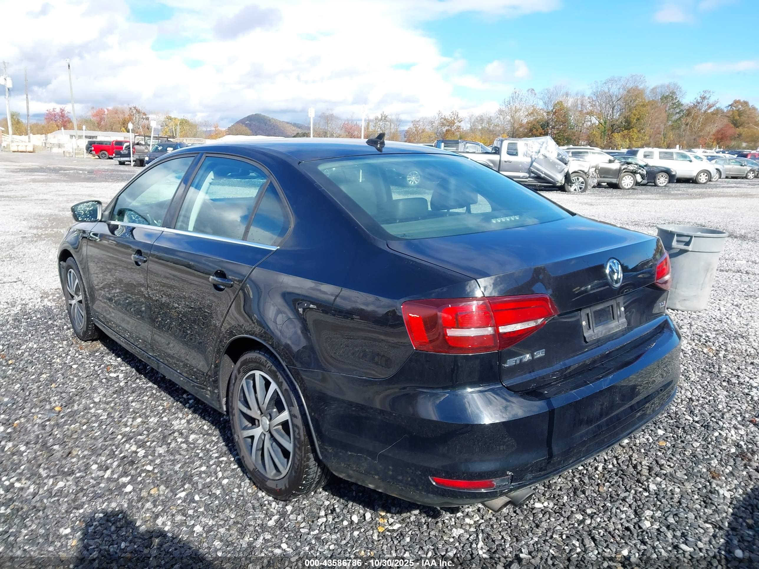VOLKSWAGEN JETTA image 3