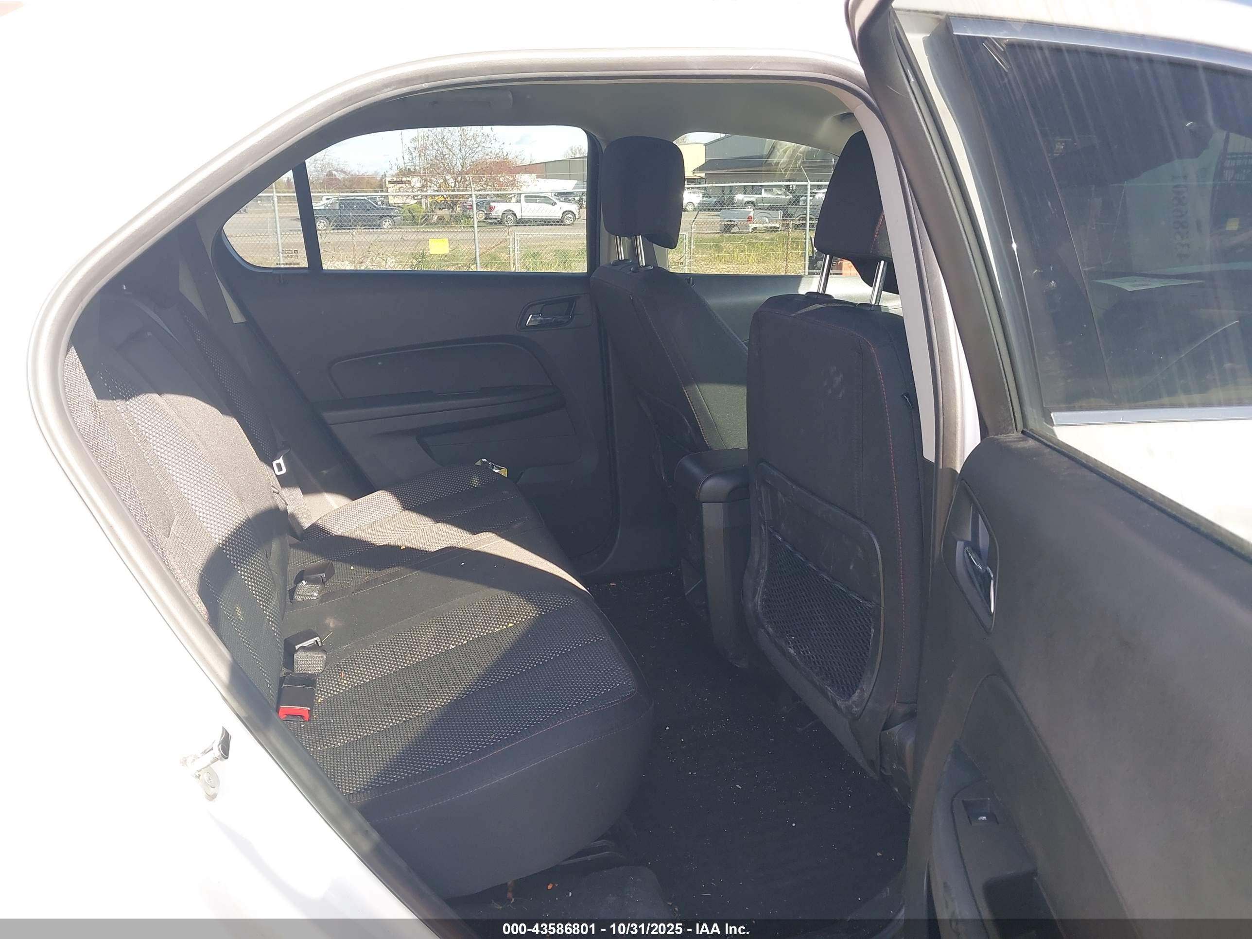 CHEVROLET EQUINOX image 8
