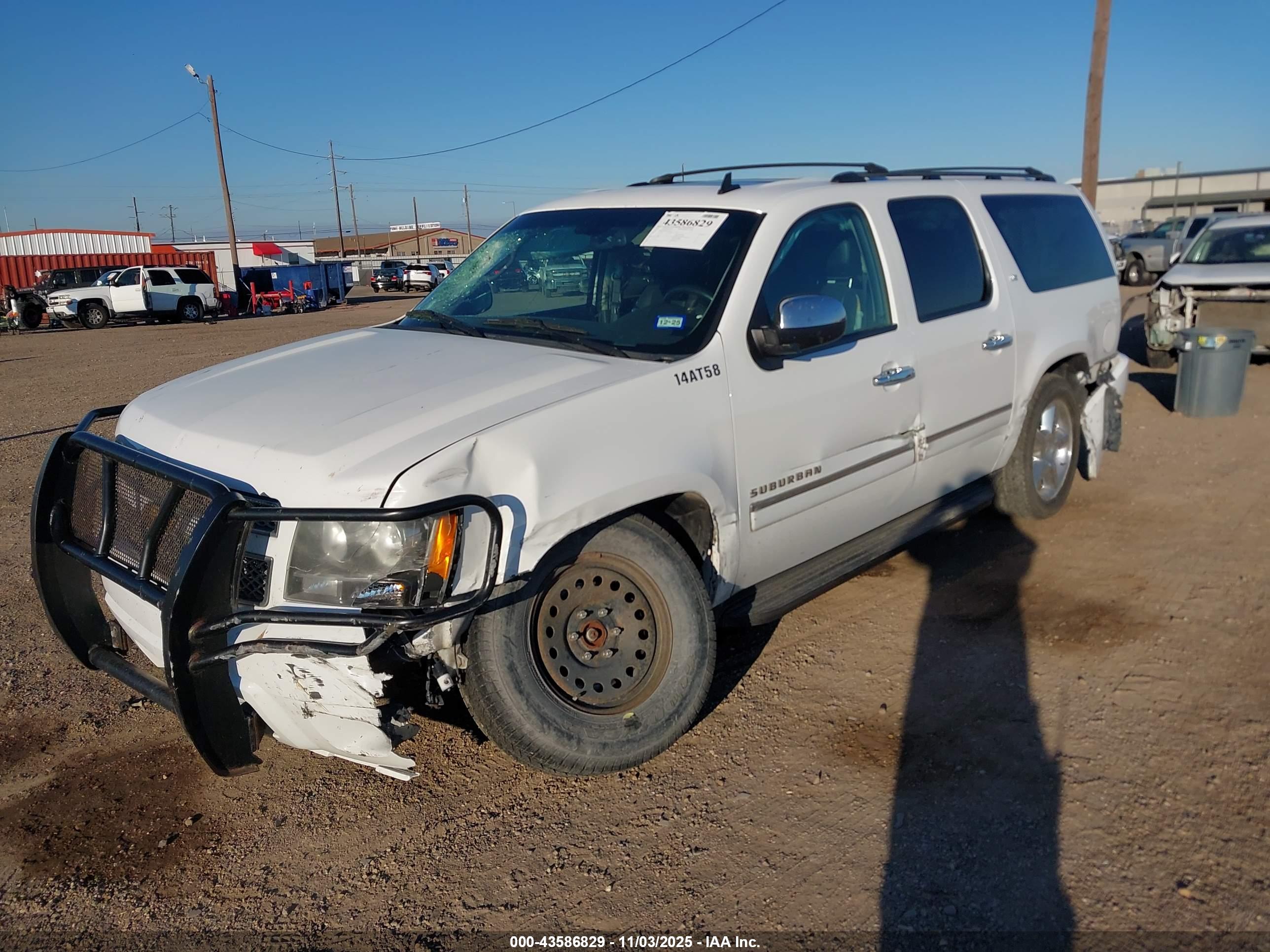 CHEVROLET SUBURBAN image 2