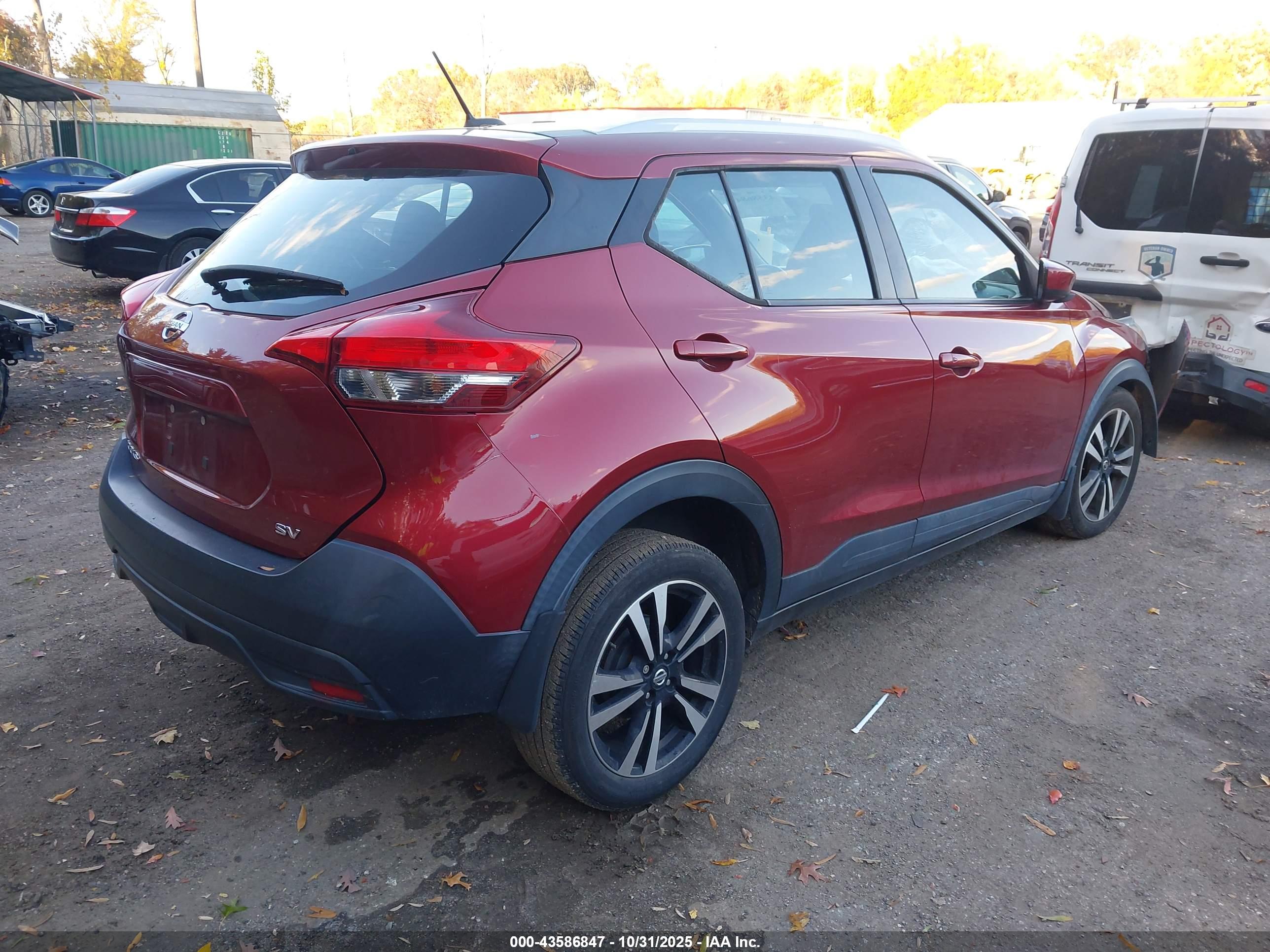 NISSAN KICKS image 4