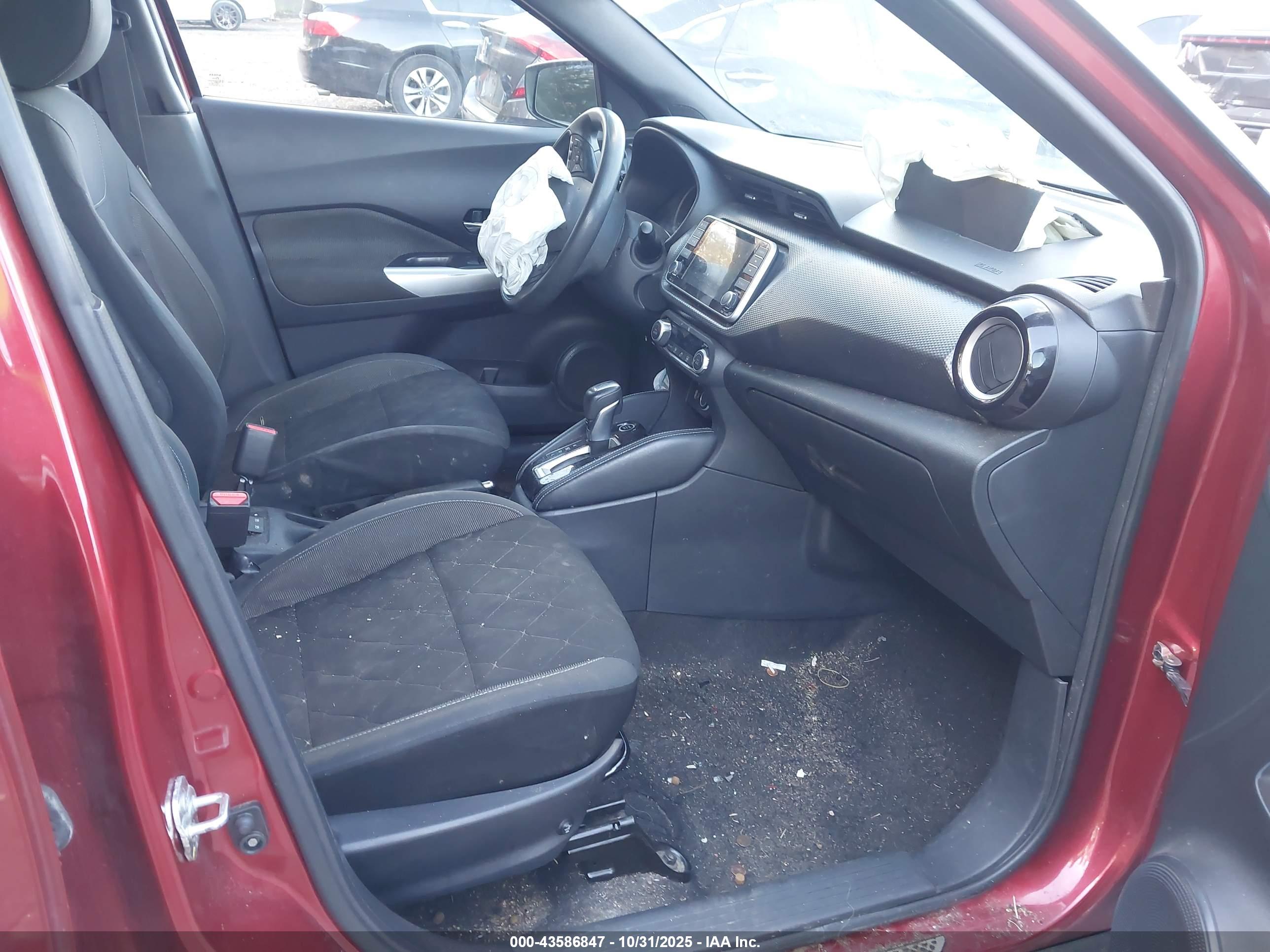 NISSAN KICKS image 5