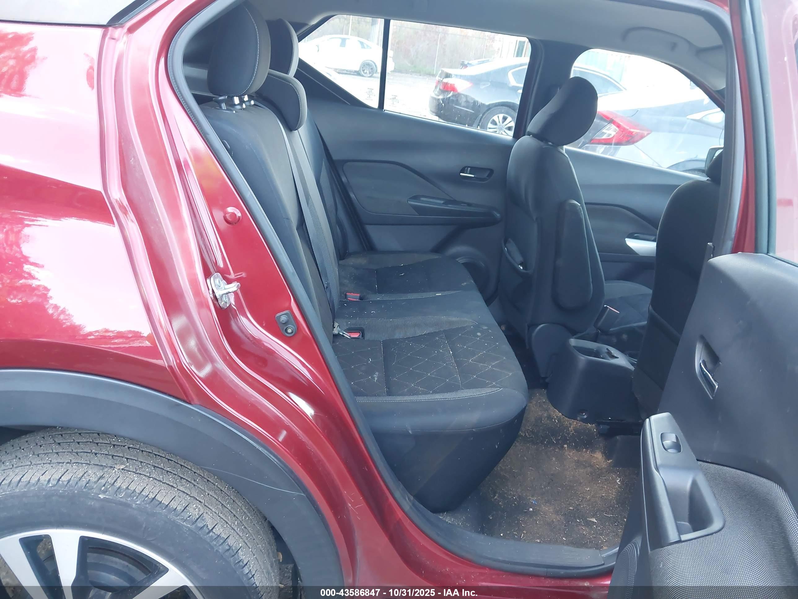 NISSAN KICKS image 8