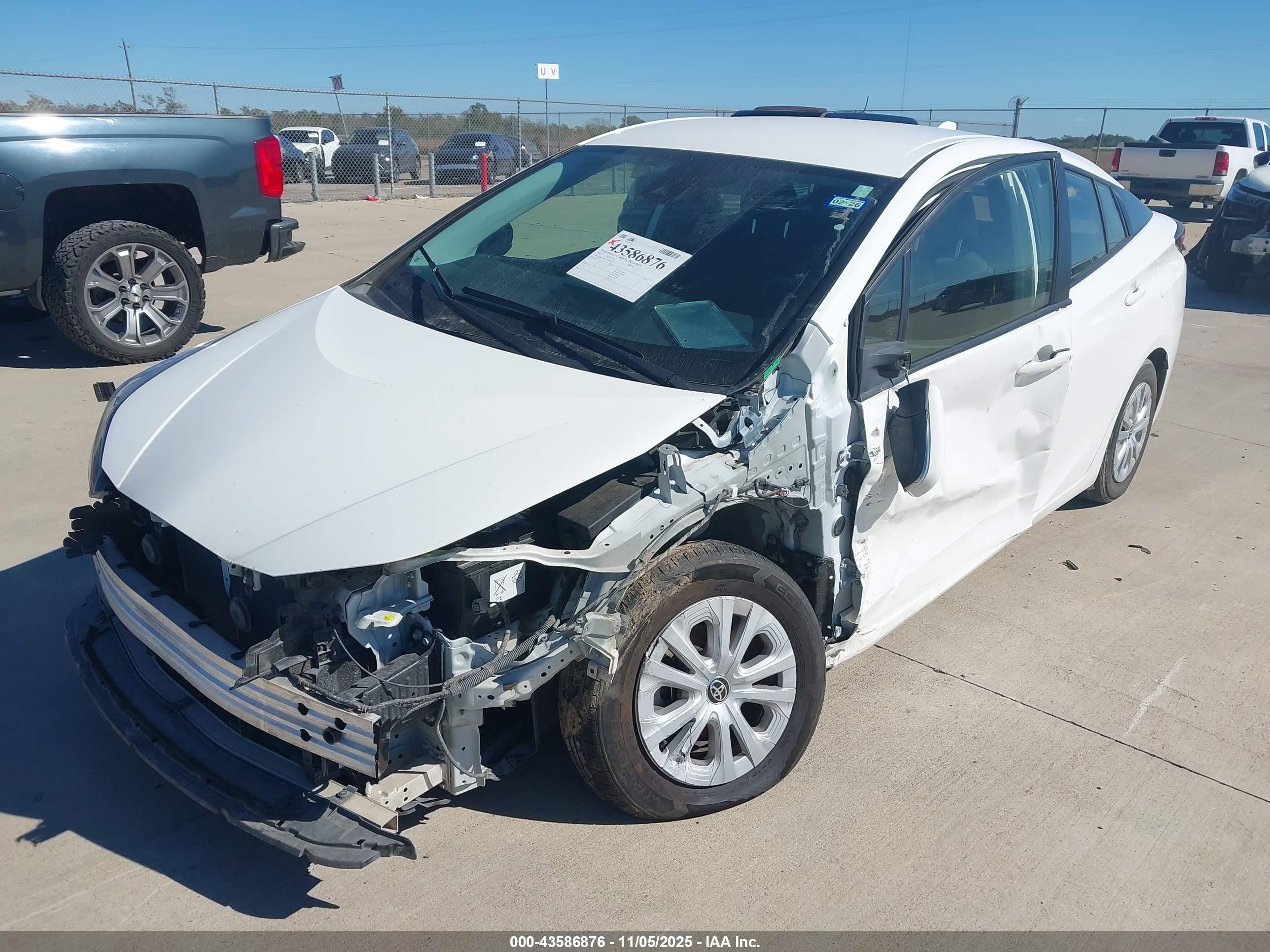 TOYOTA PRIUS image 6