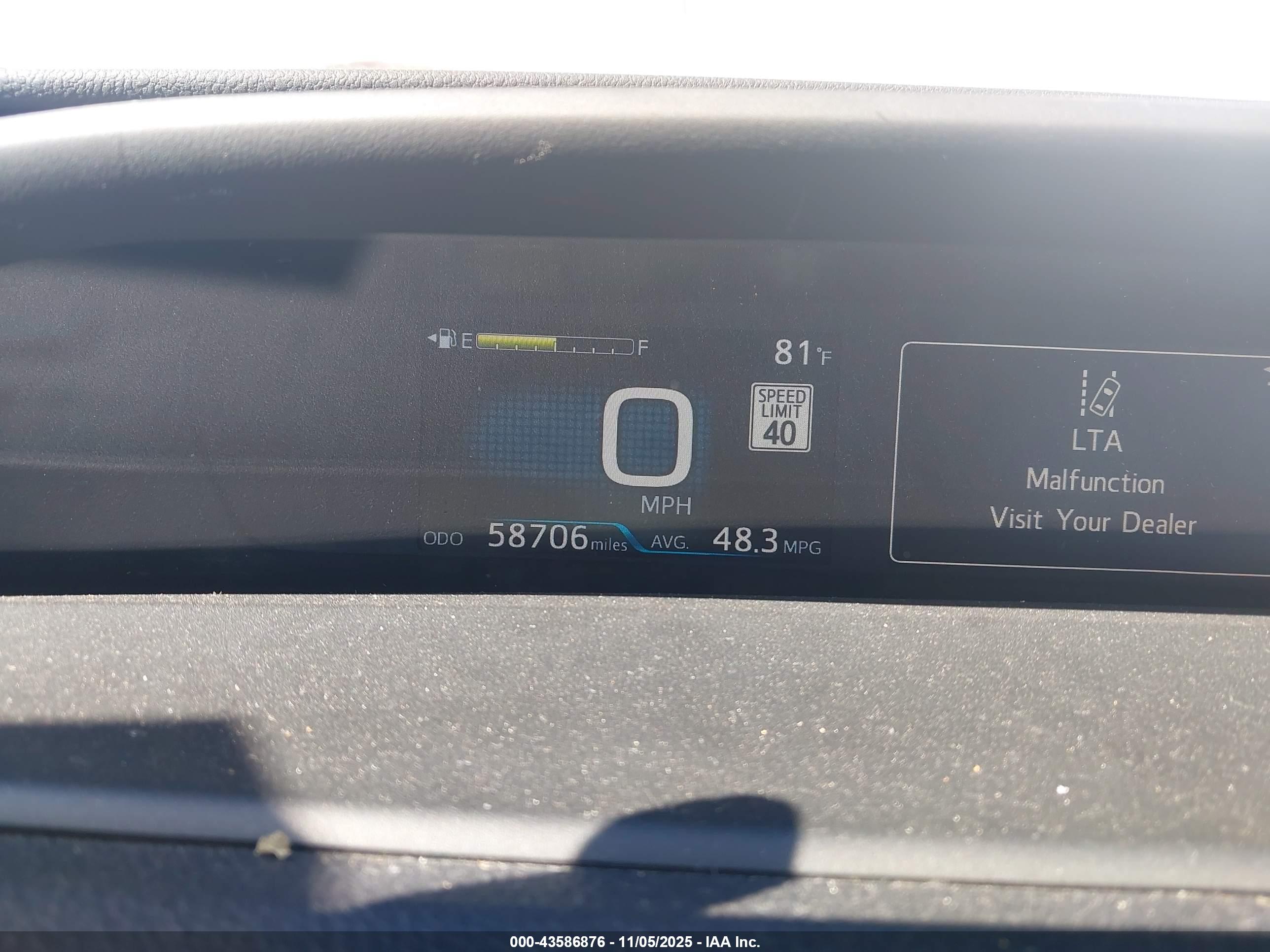 TOYOTA PRIUS image 7