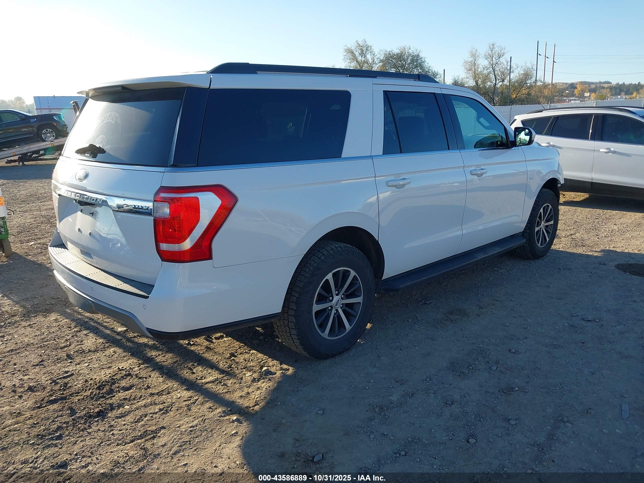FORD EXPEDITION image 4