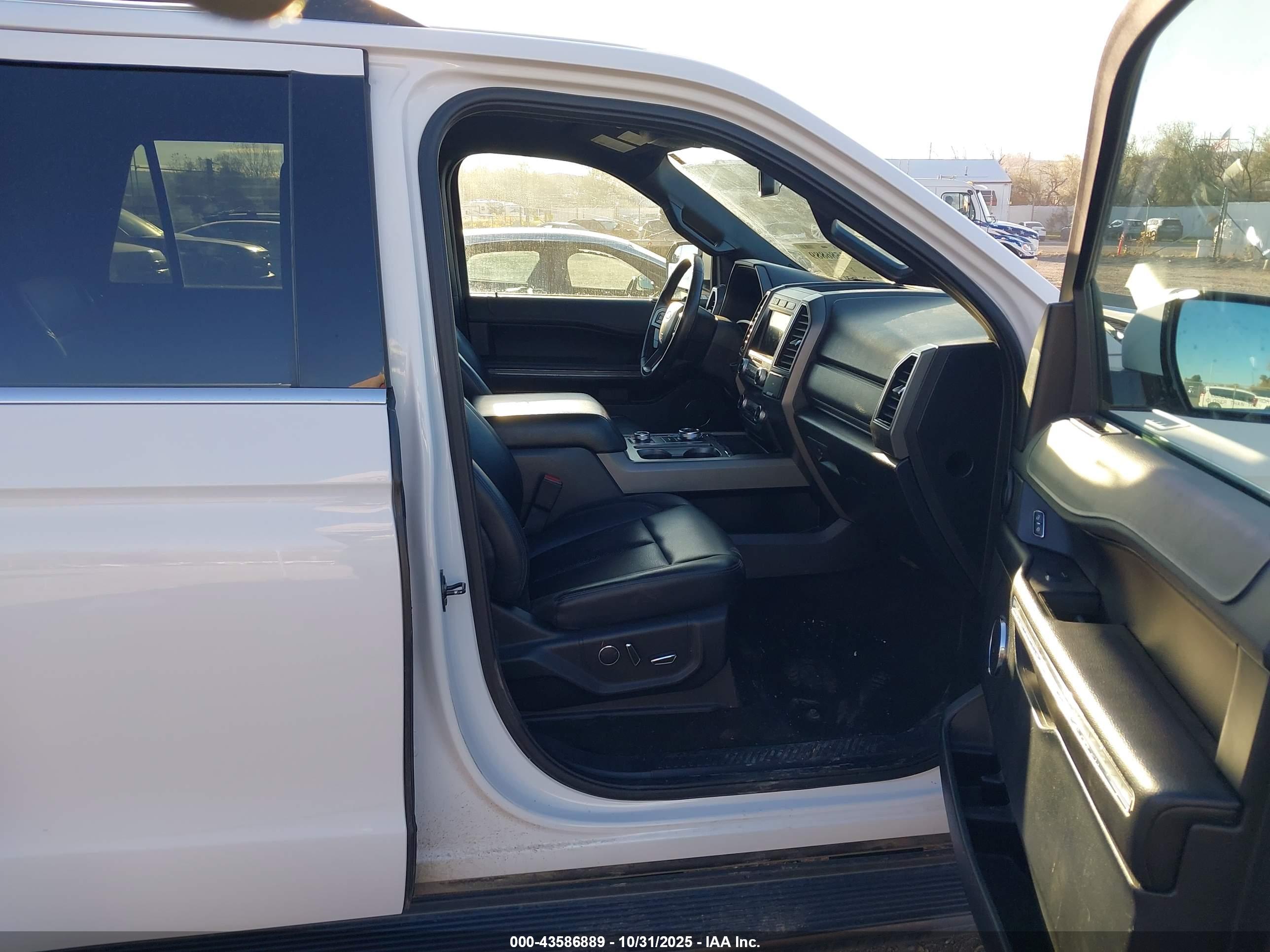 FORD EXPEDITION image 5