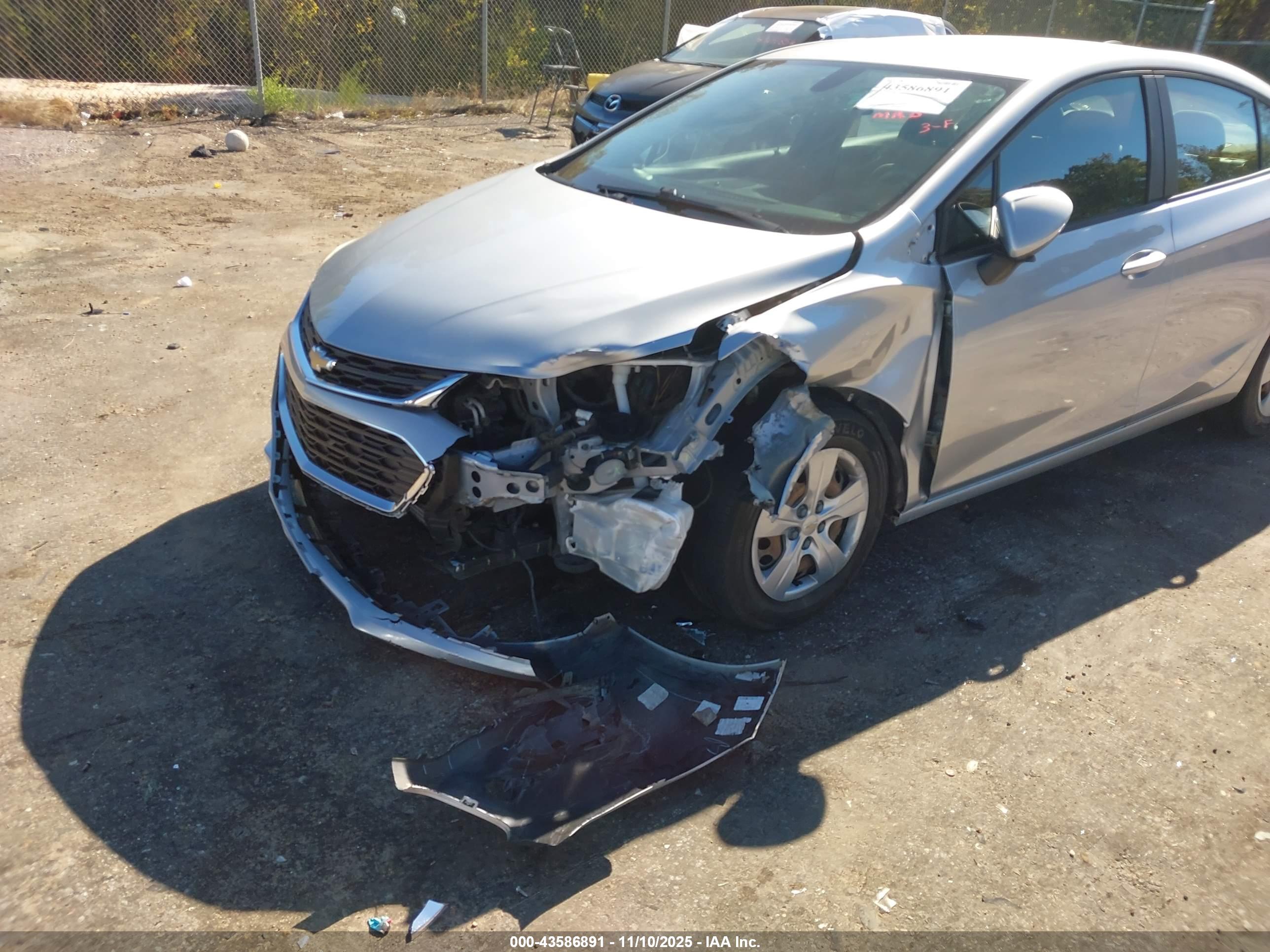 CHEVROLET CRUZE image 6