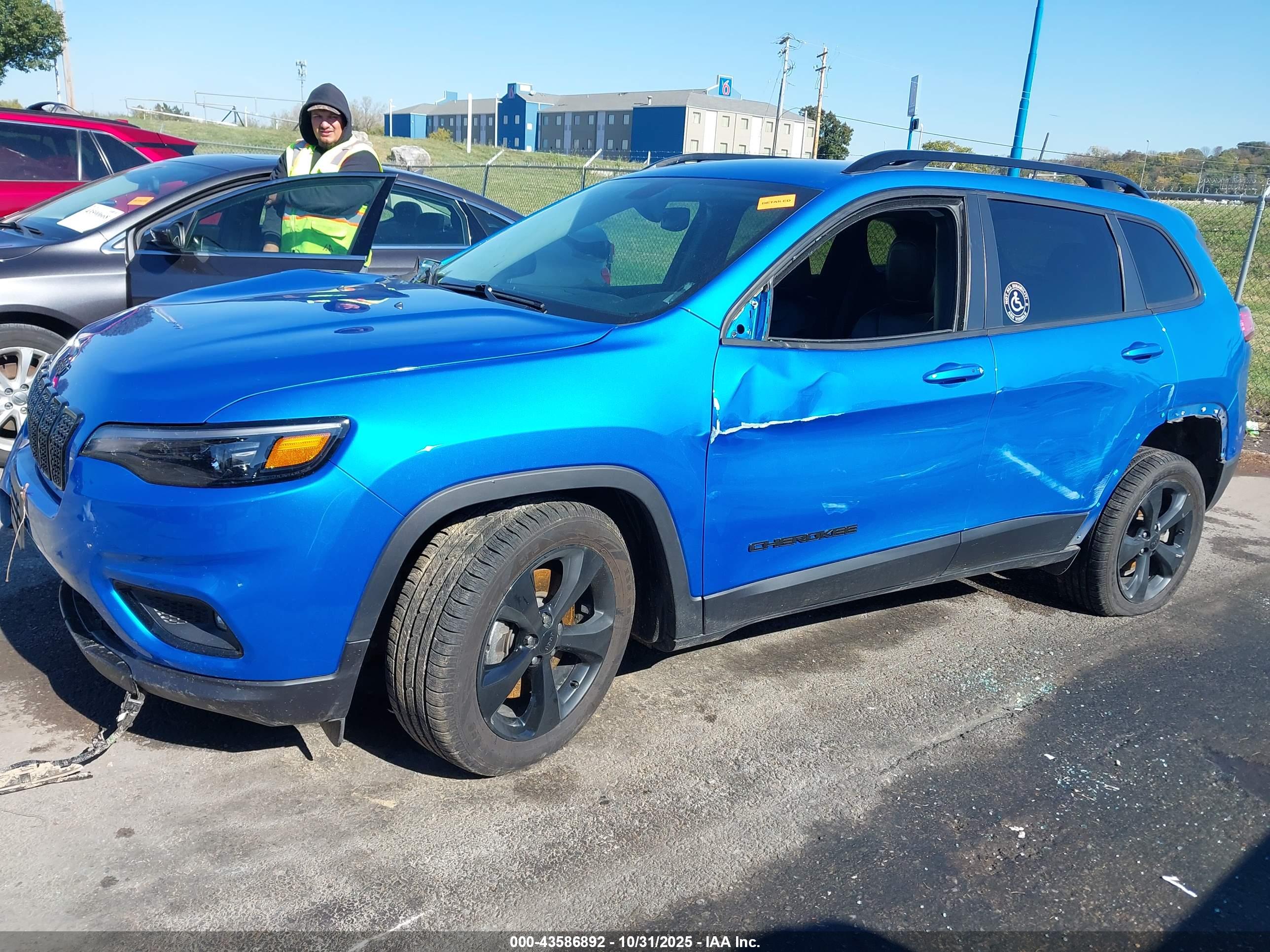 JEEP CHEROKEE image 6