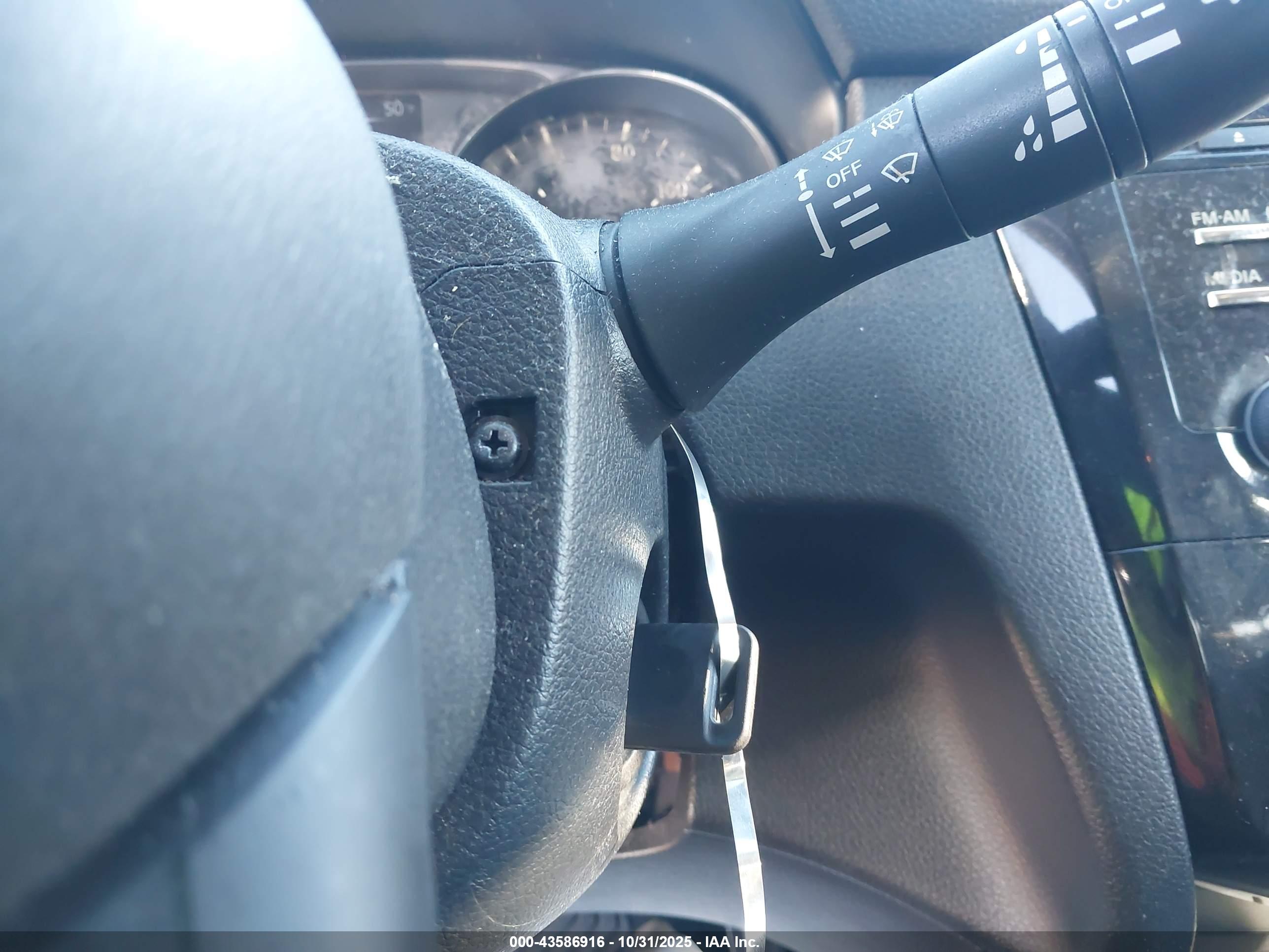 NISSAN ROGUE image 11