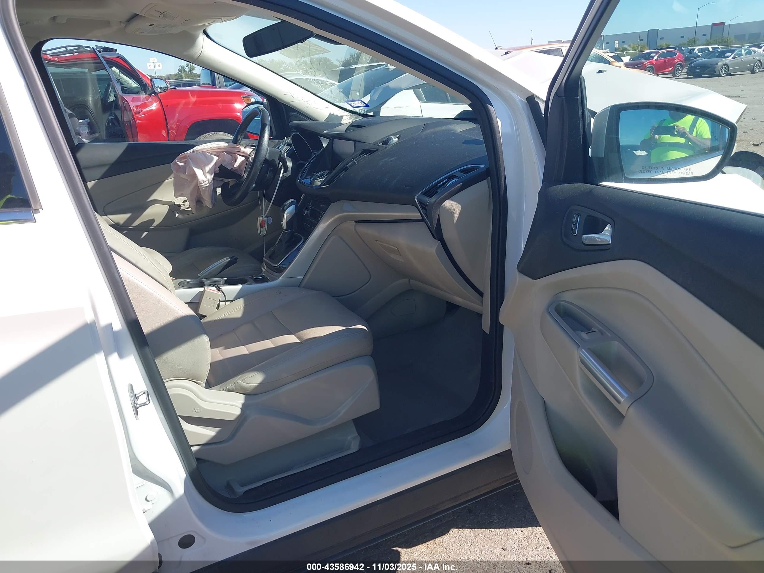 FORD ESCAPE image 5