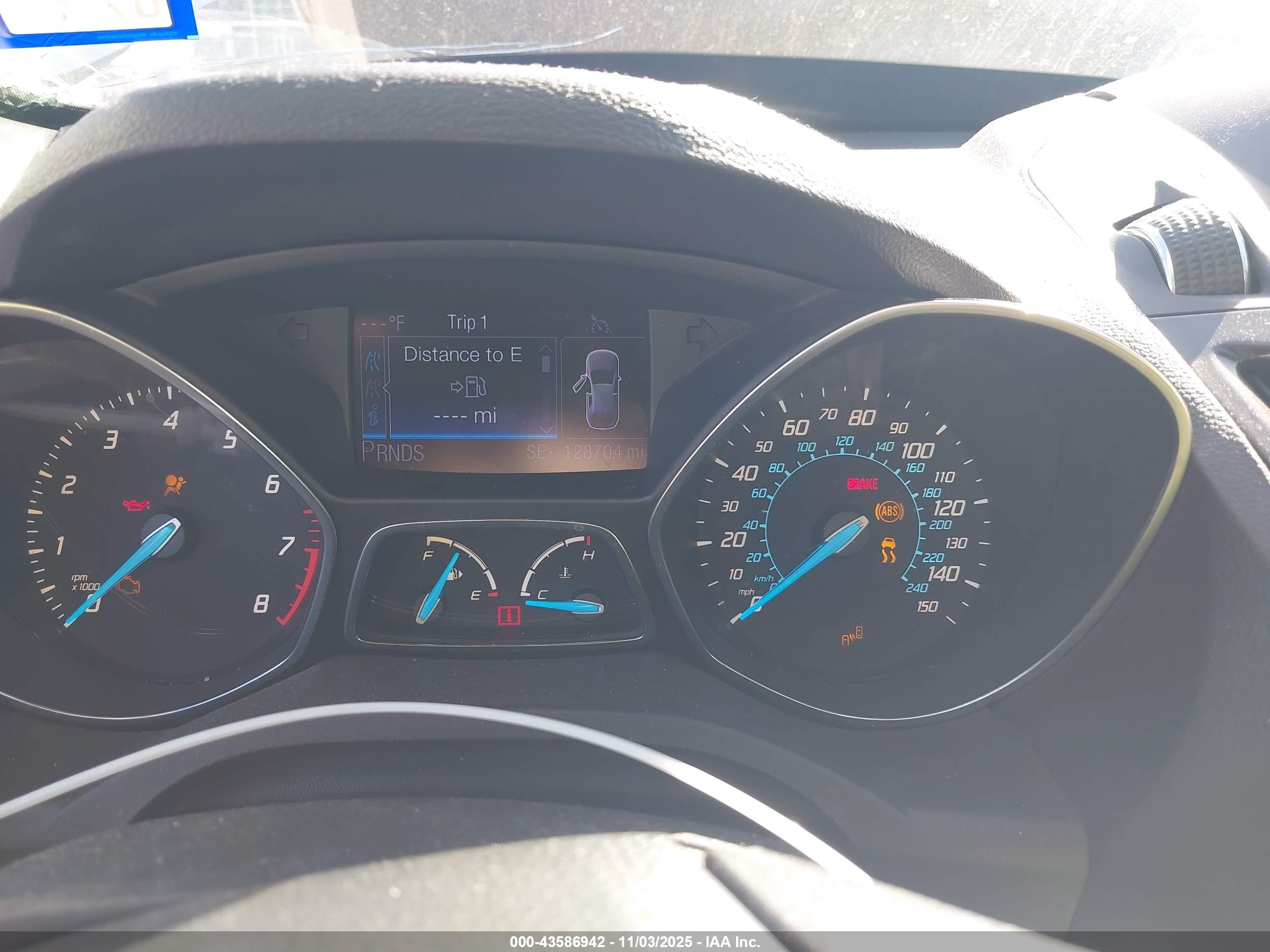 FORD ESCAPE image 7