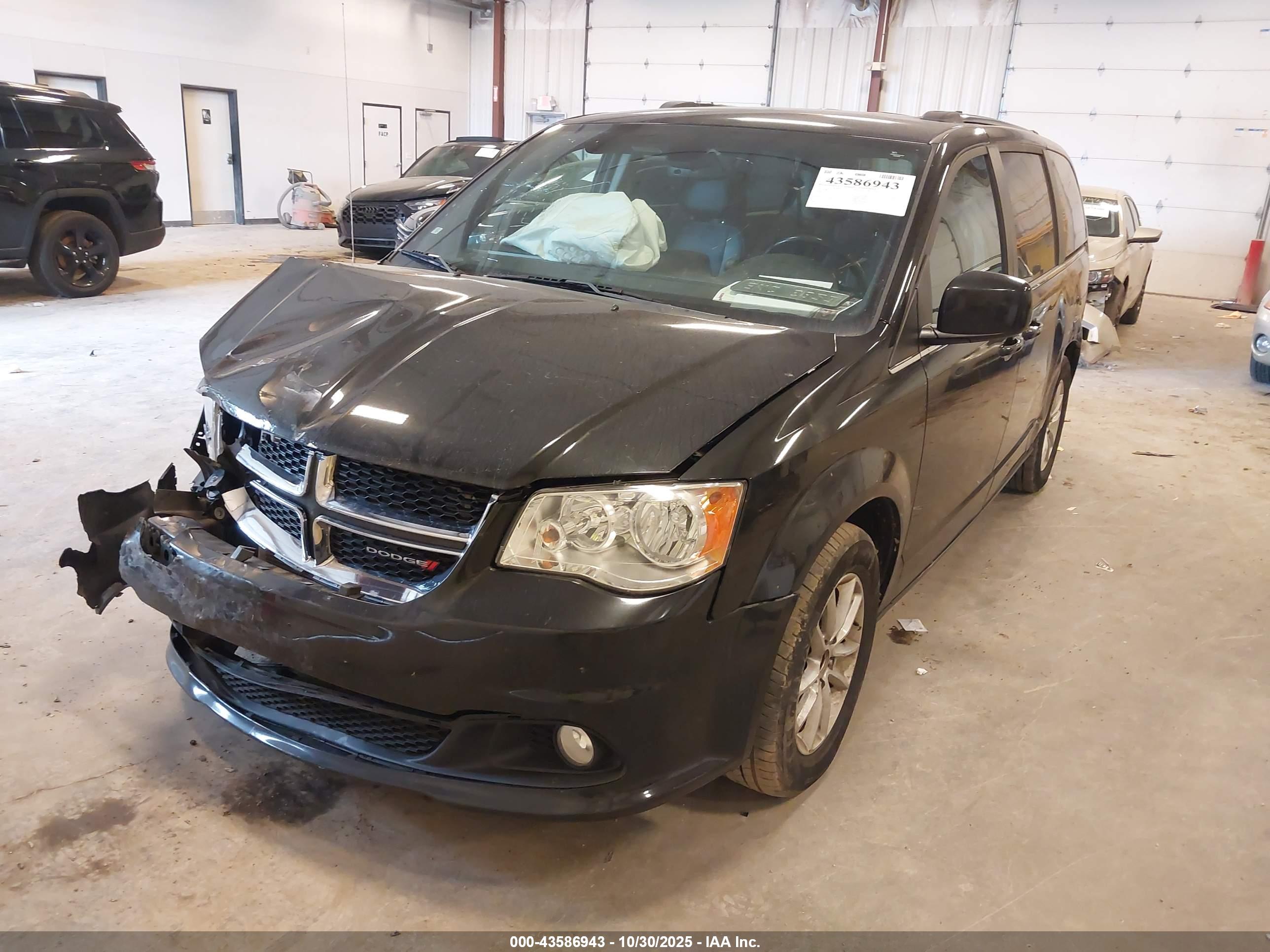 DODGE GRAND image 2