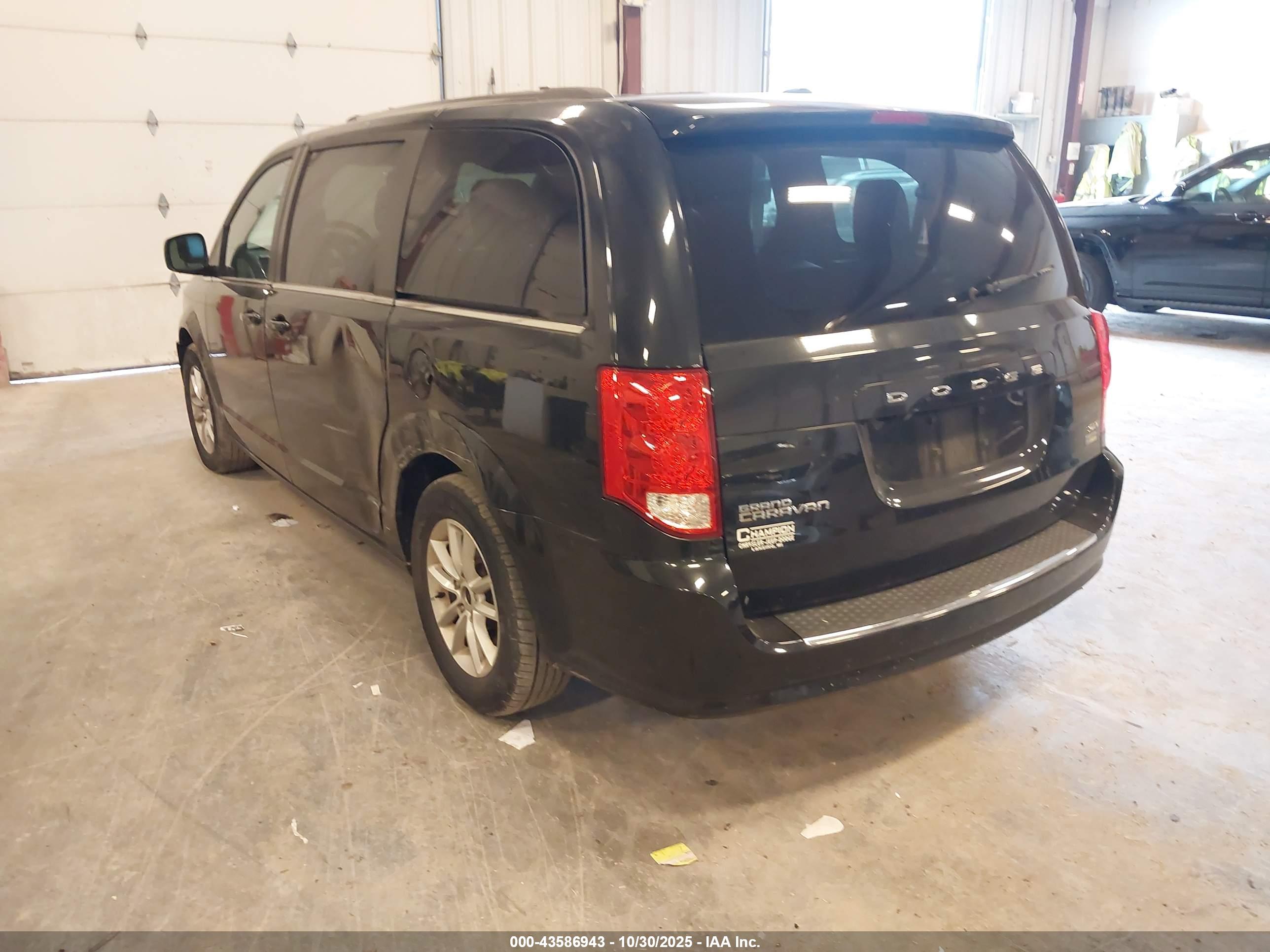 DODGE GRAND image 3