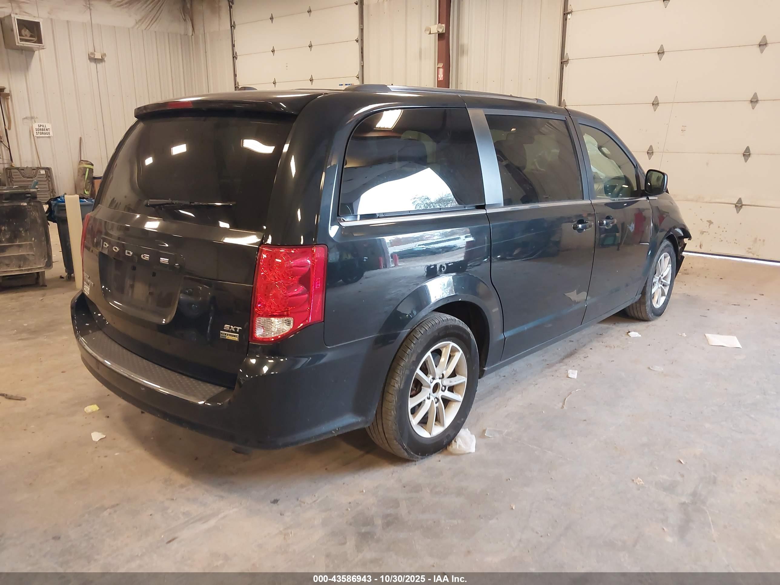DODGE GRAND image 4
