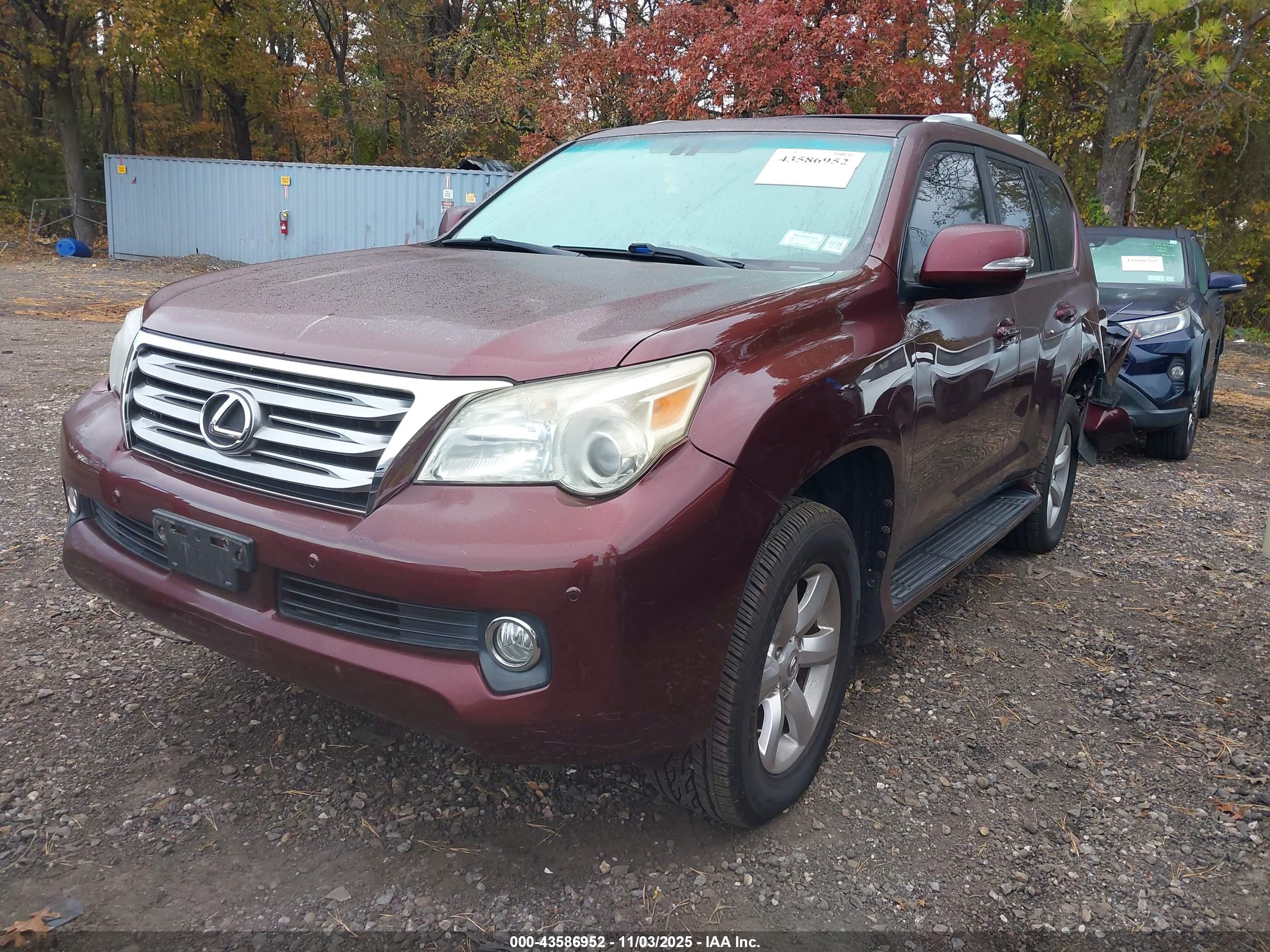 LEXUS GX image 2