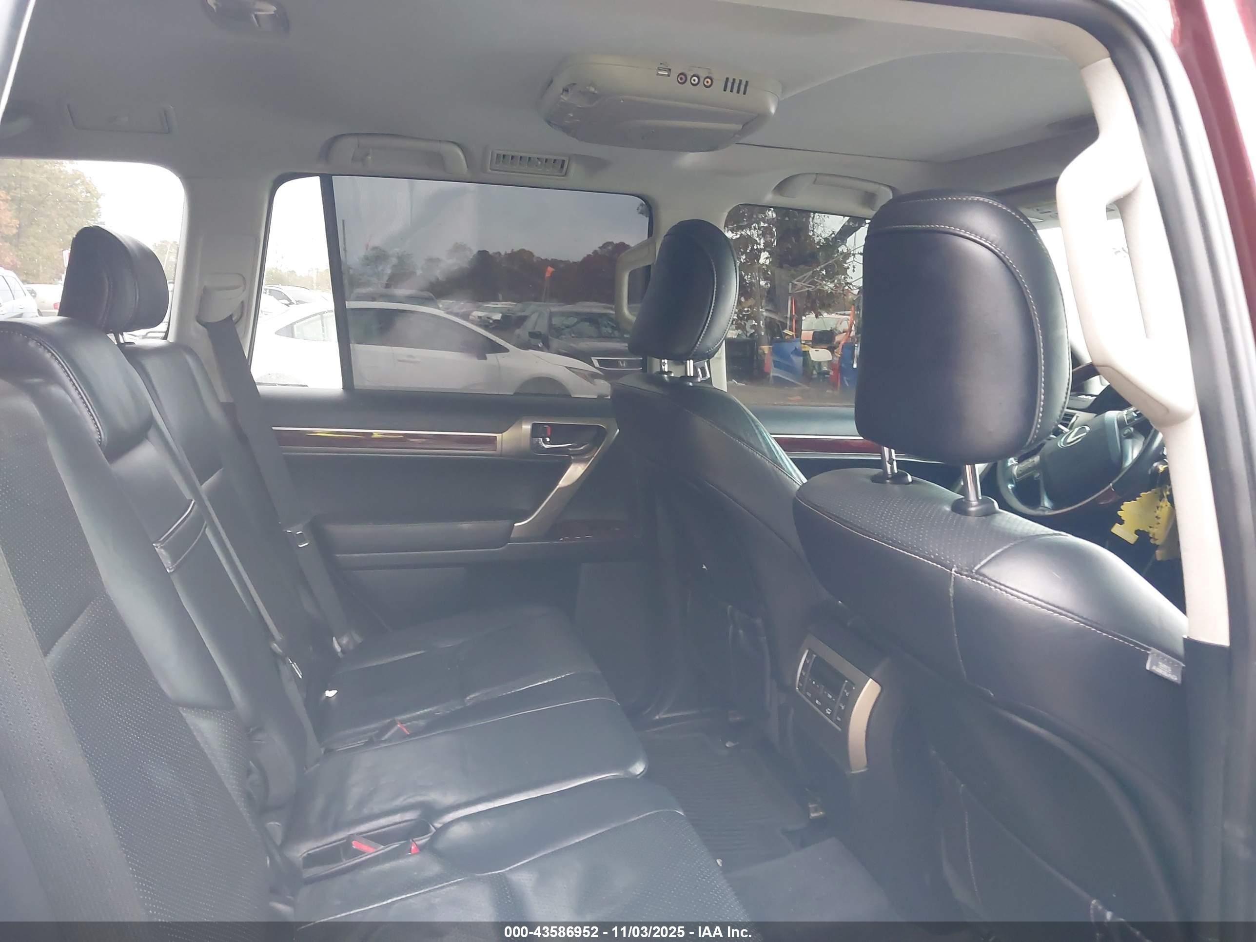 LEXUS GX image 8