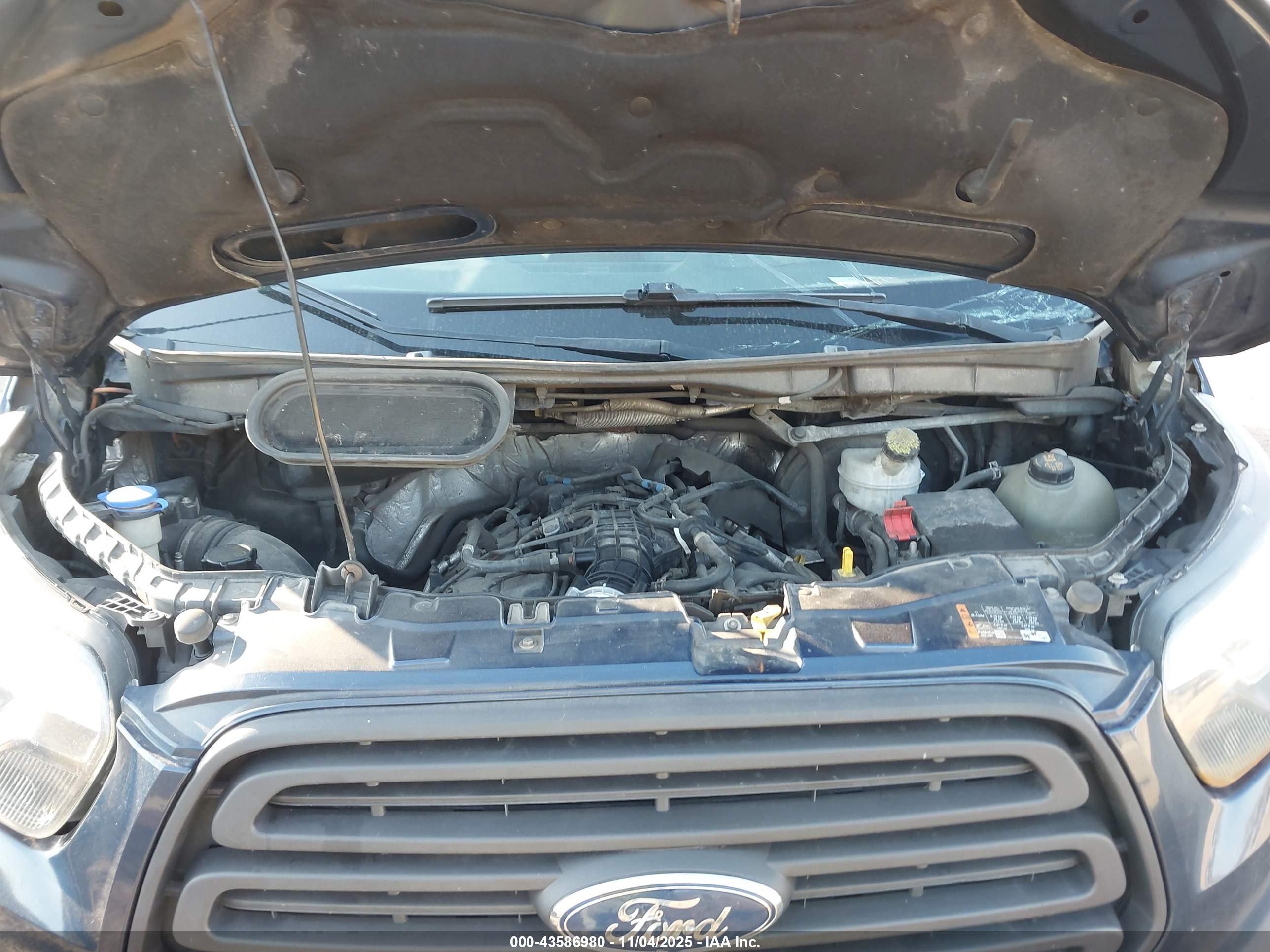 FORD TRANSIT-350 image 10