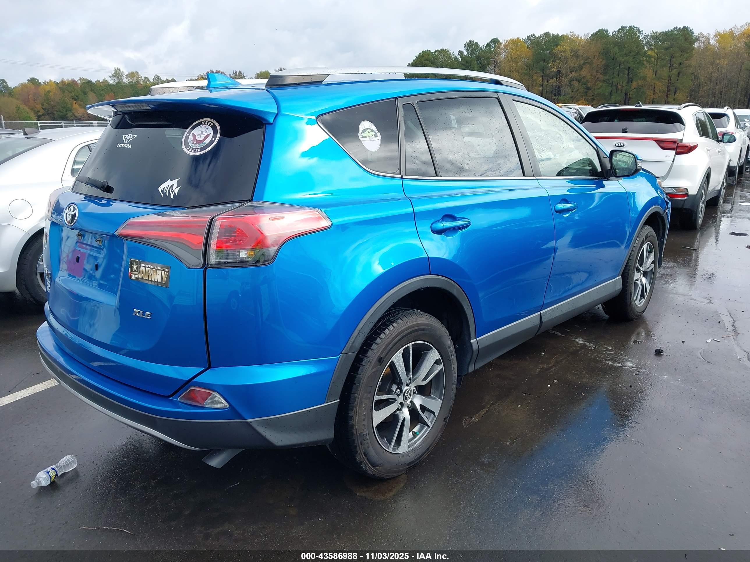 TOYOTA RAV4 image 4