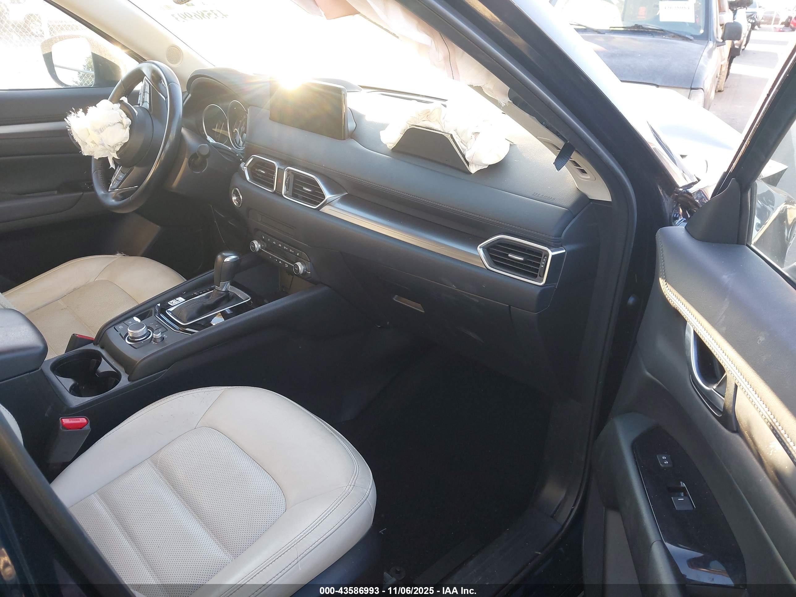 MAZDA CX-5 image 5