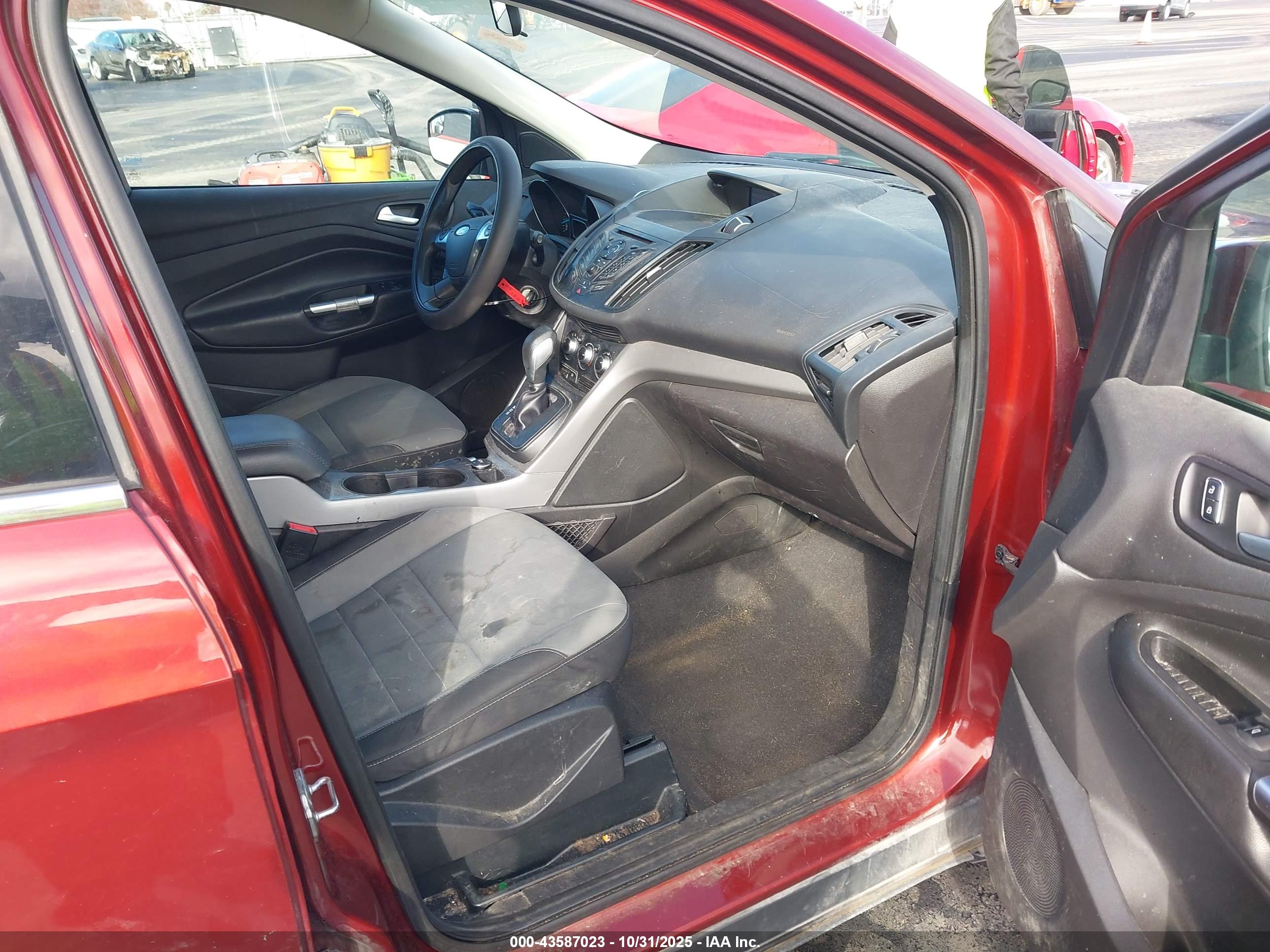 FORD ESCAPE image 5