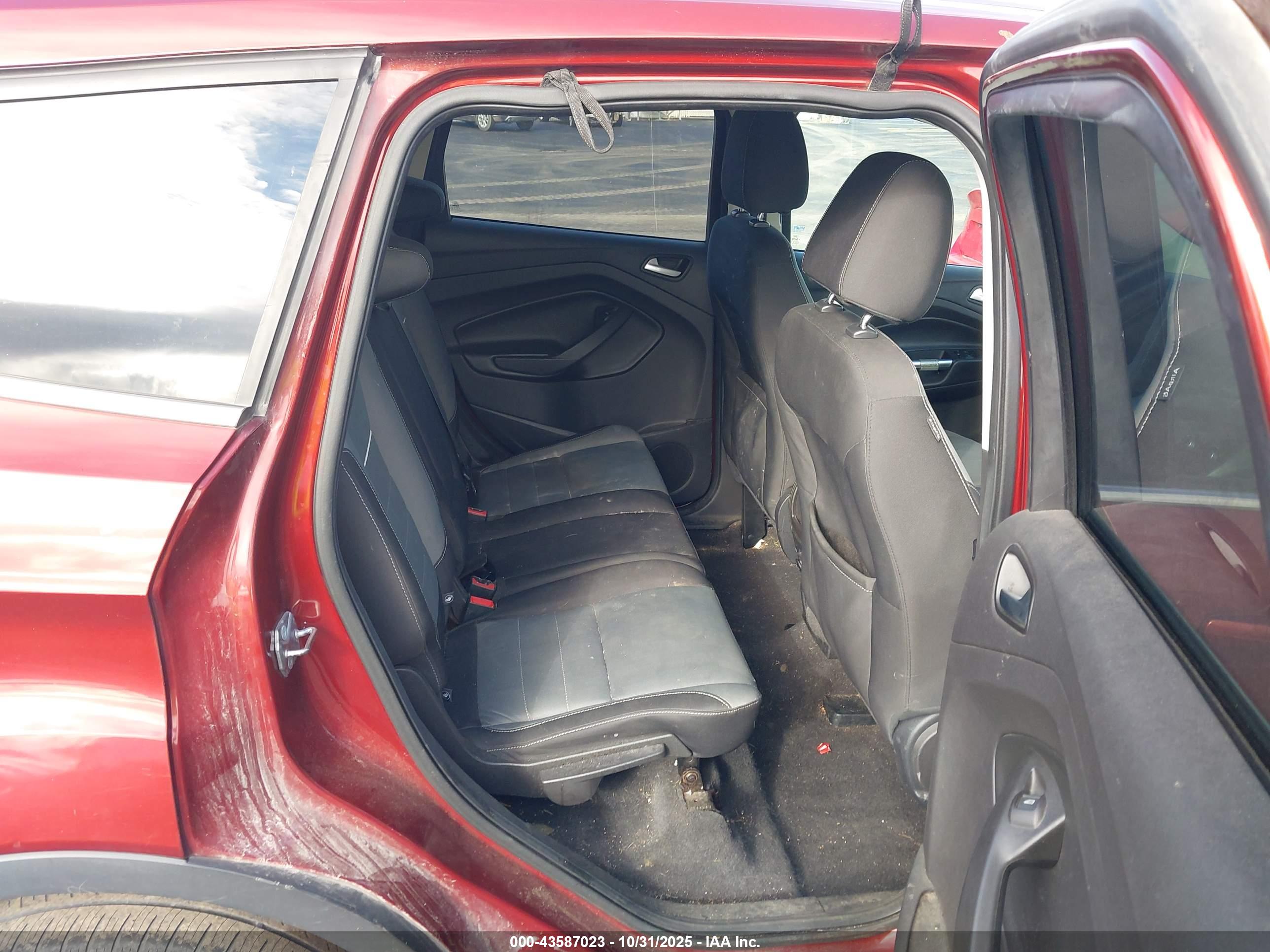 FORD ESCAPE image 8