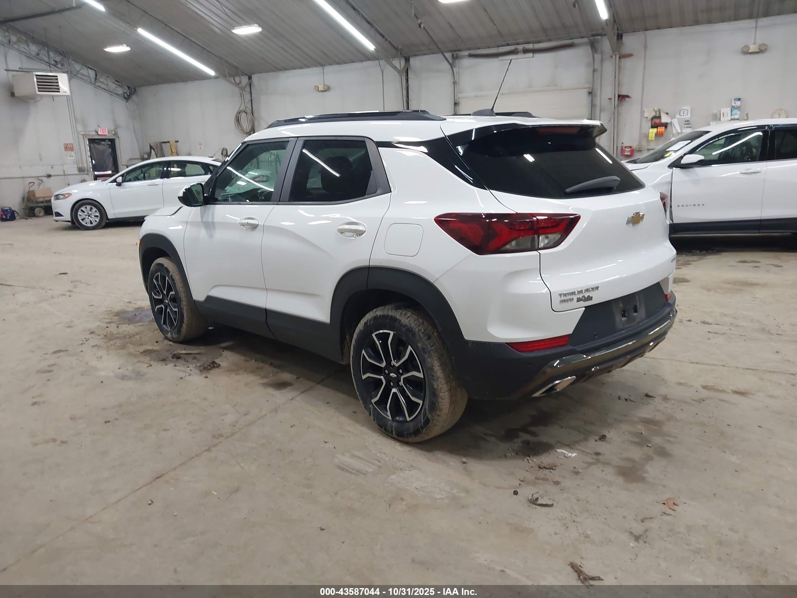 CHEVROLET TRAILBLAZER image 3