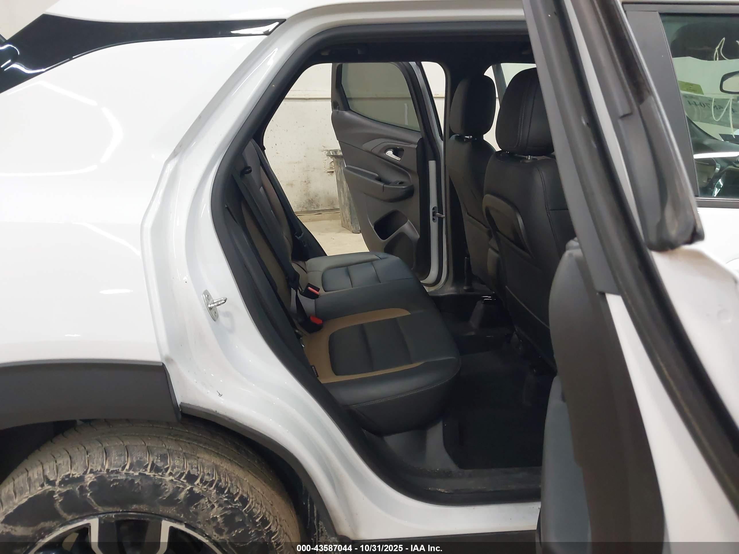CHEVROLET TRAILBLAZER image 8