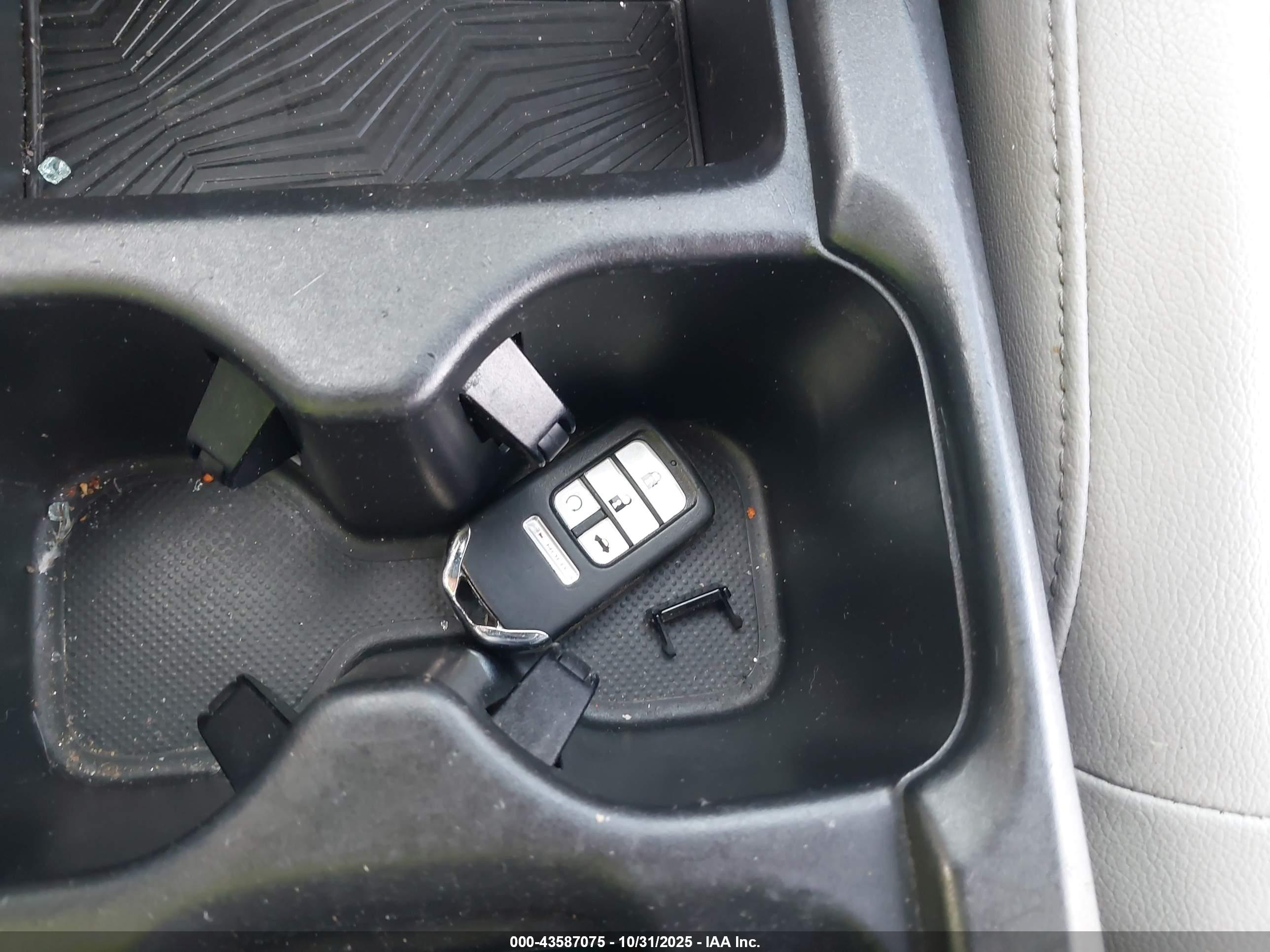 HONDA CR-V image 11