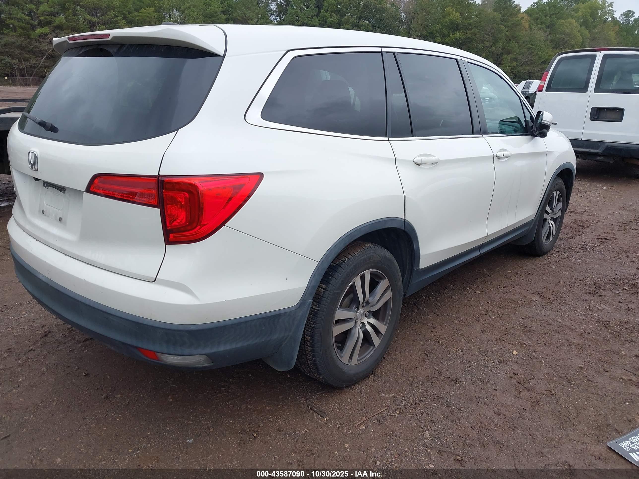 HONDA PILOT image 4