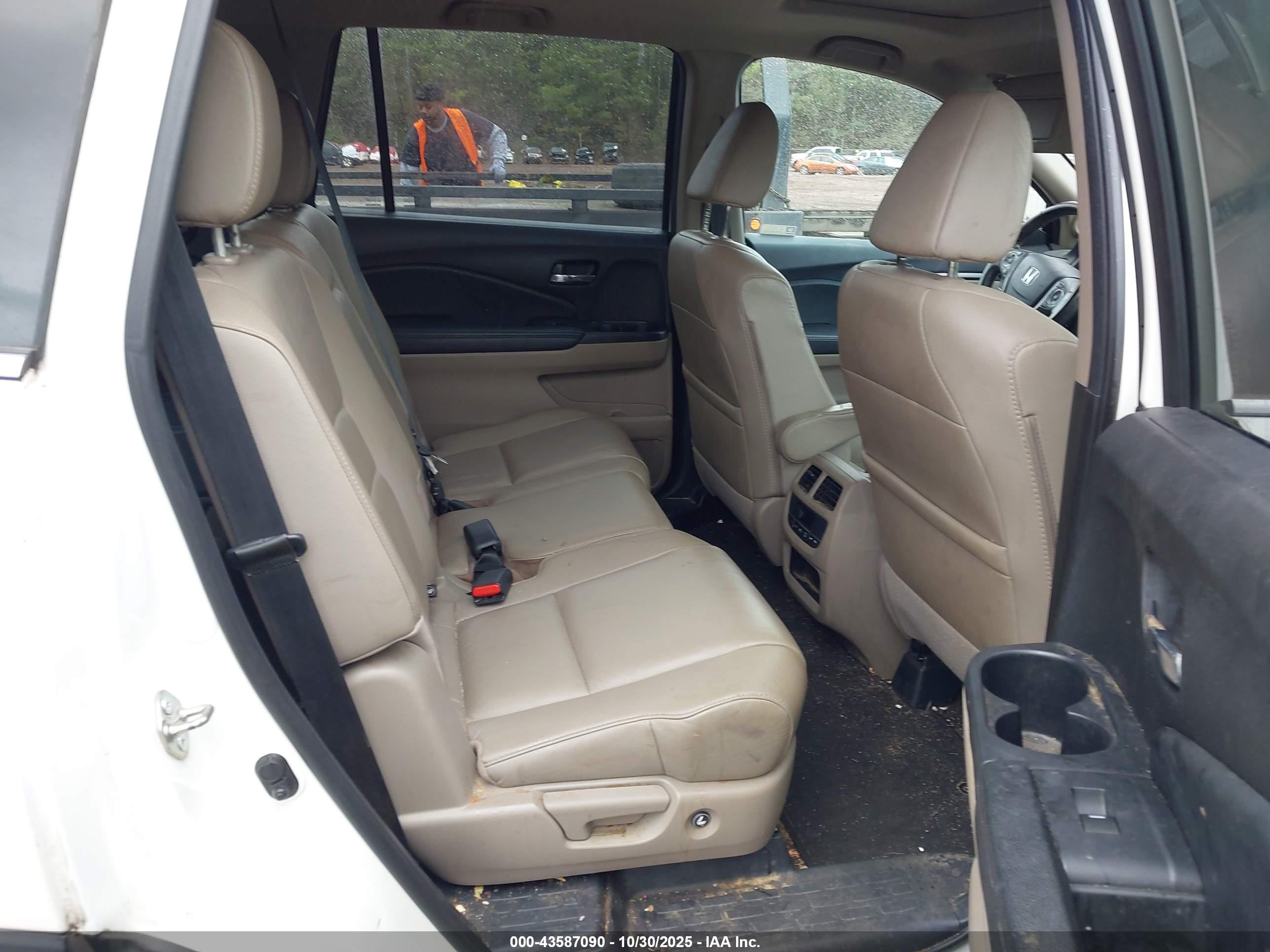 HONDA PILOT image 8