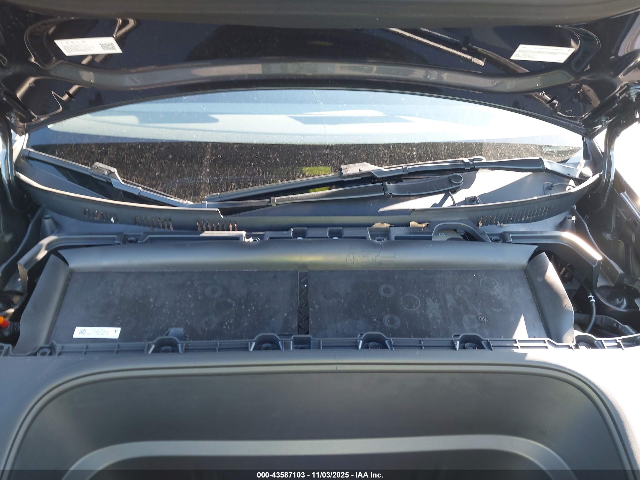 TESLA MODEL image 10