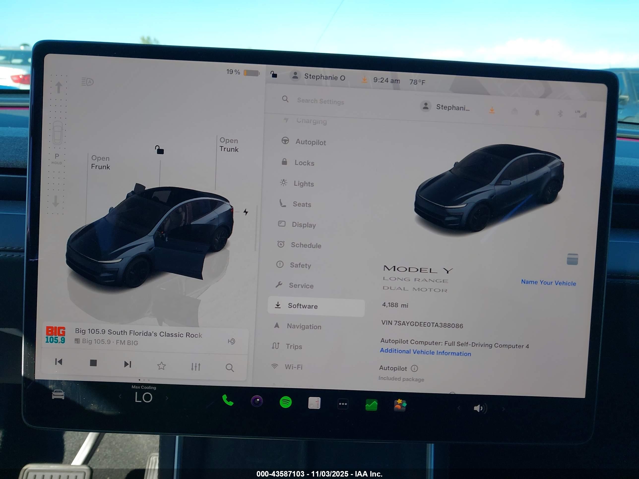 TESLA MODEL image 7