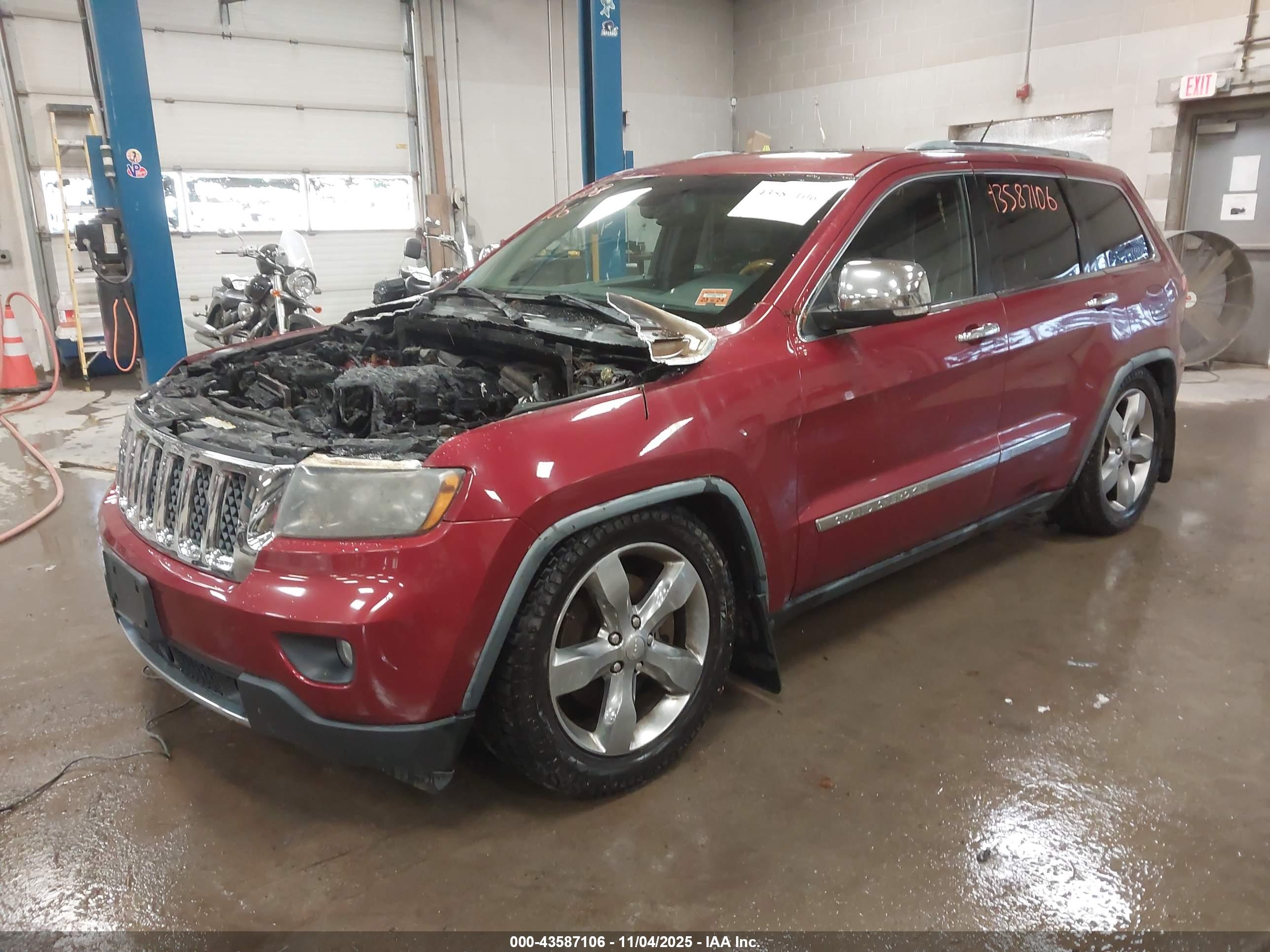 JEEP GRAND image 2