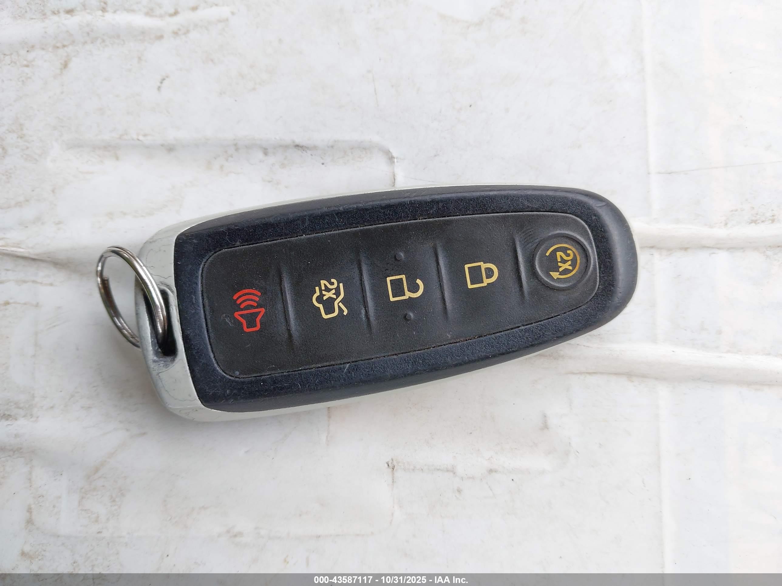 FORD ESCAPE image 11
