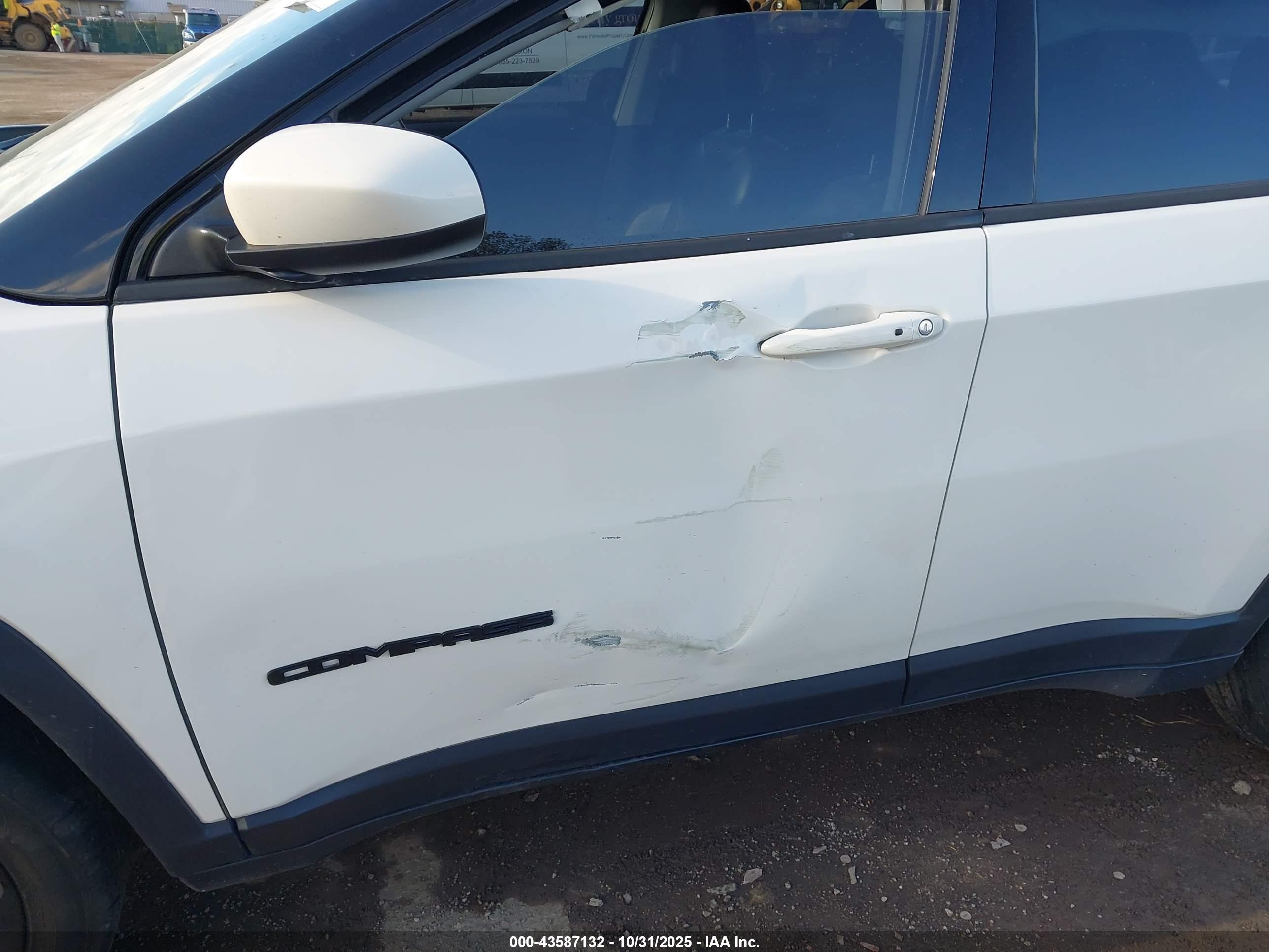 JEEP COMPASS image 6