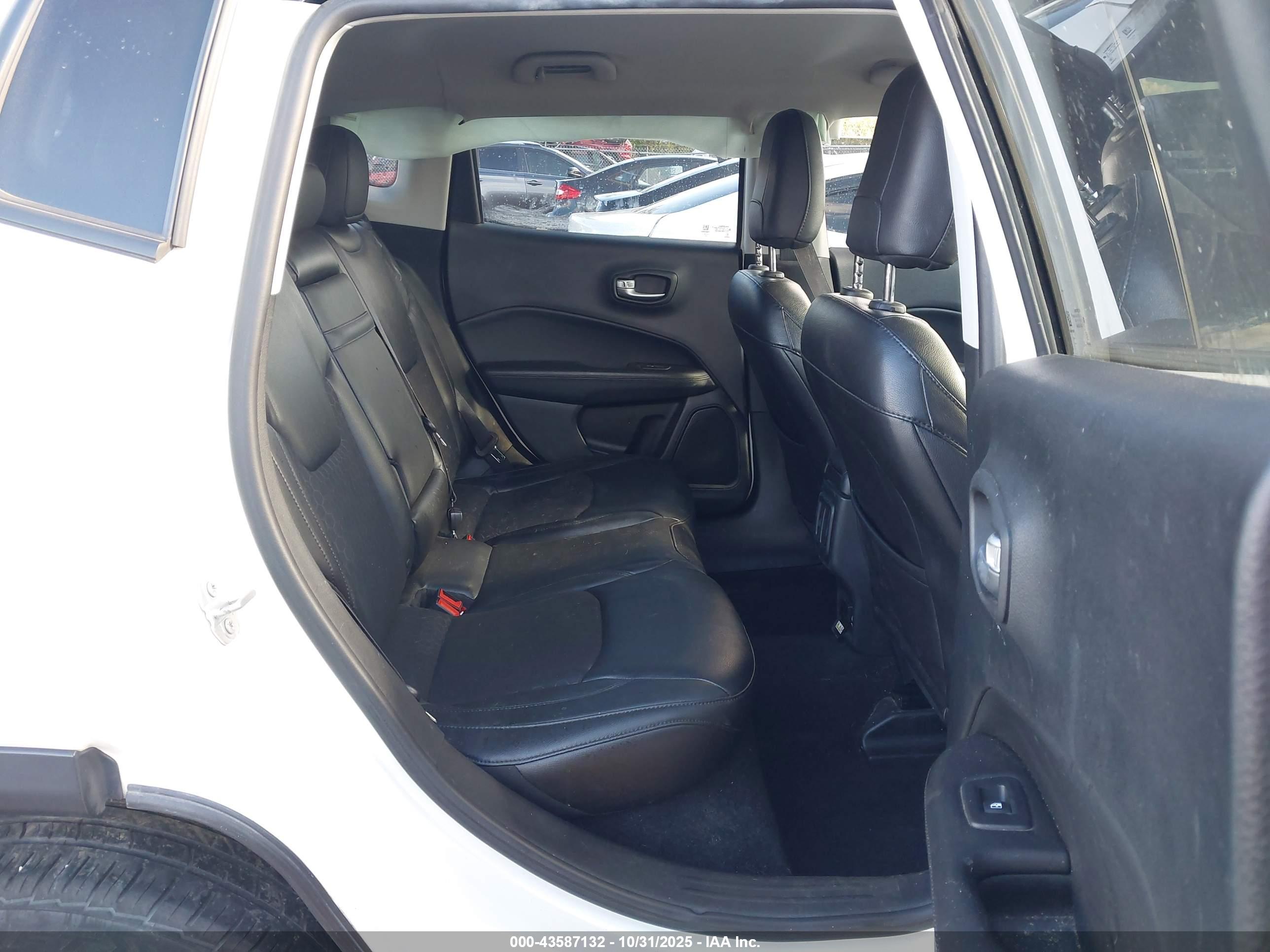 JEEP COMPASS image 8