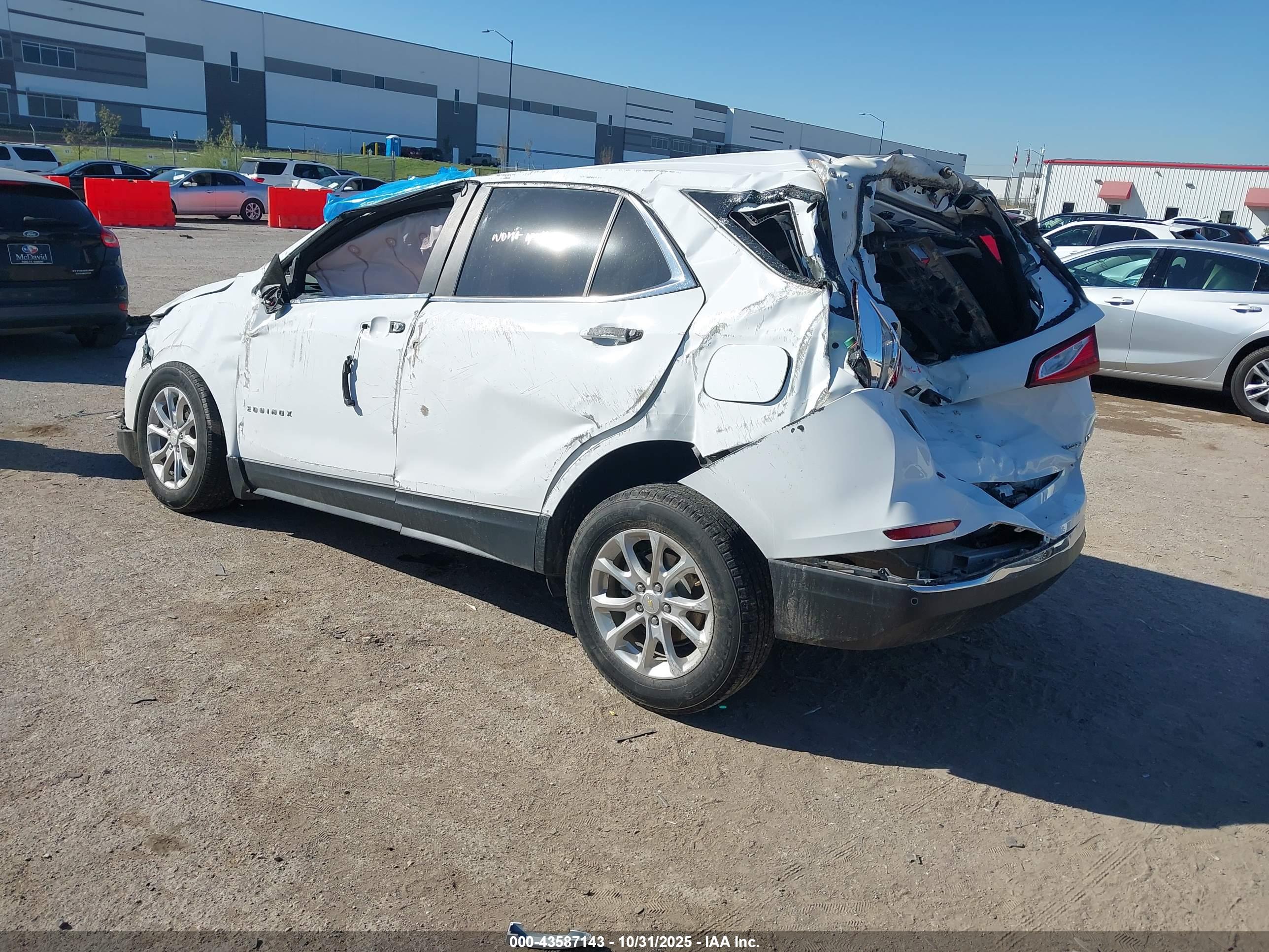 CHEVROLET EQUINOX image 3