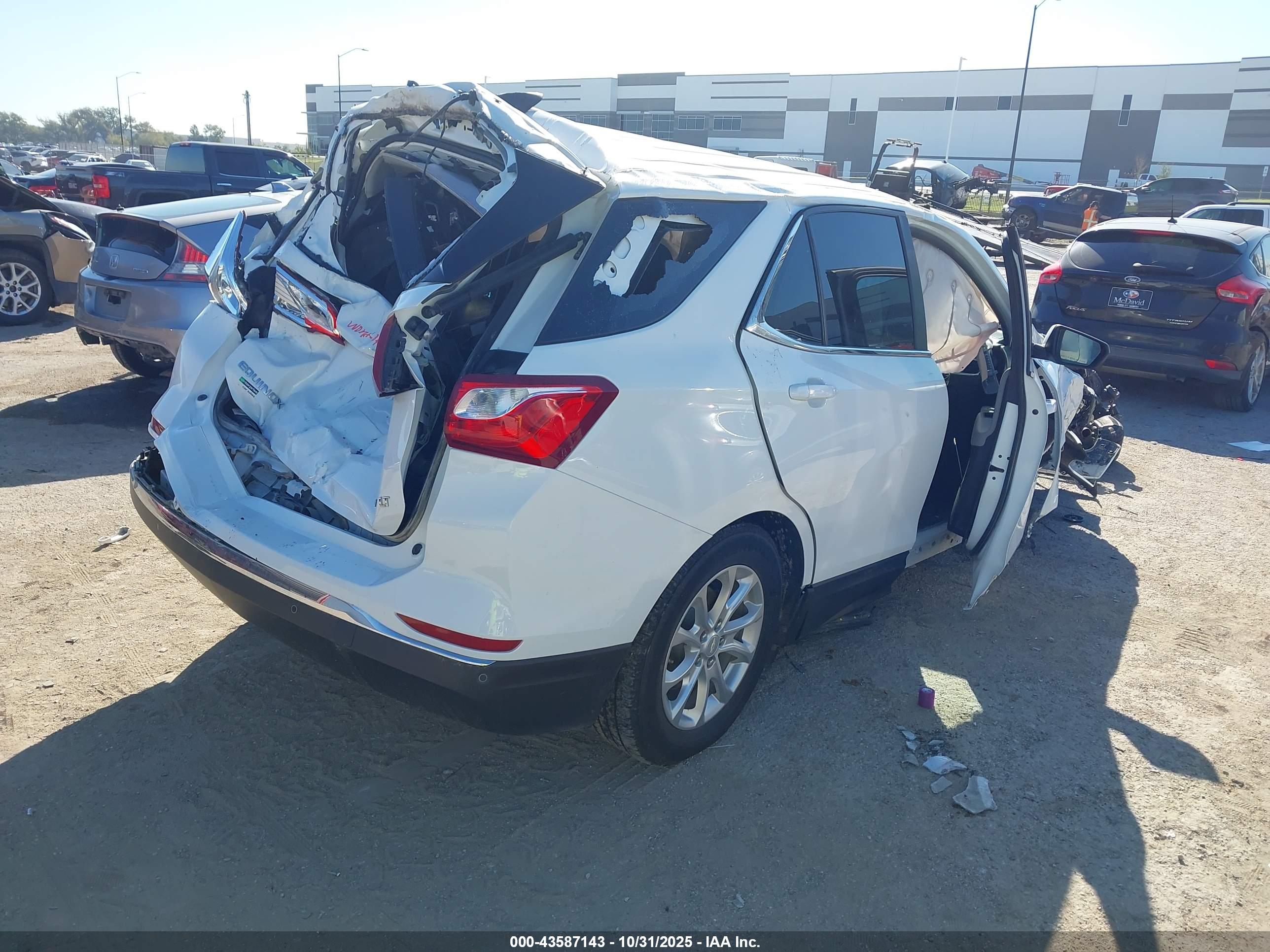 CHEVROLET EQUINOX image 4