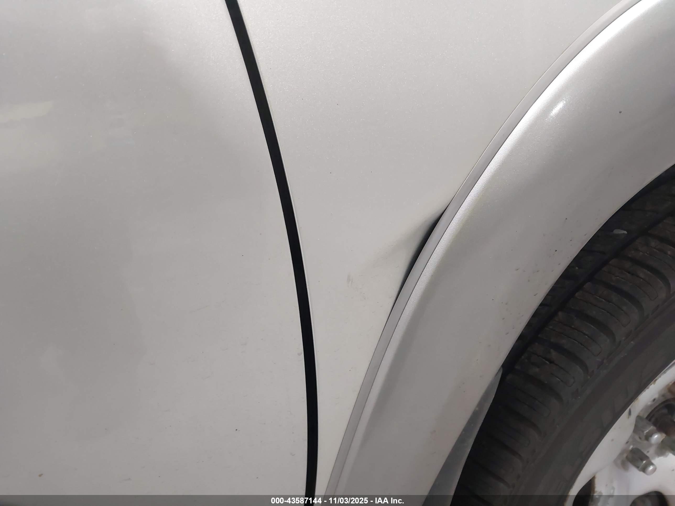 TOYOTA RAV4 image 6