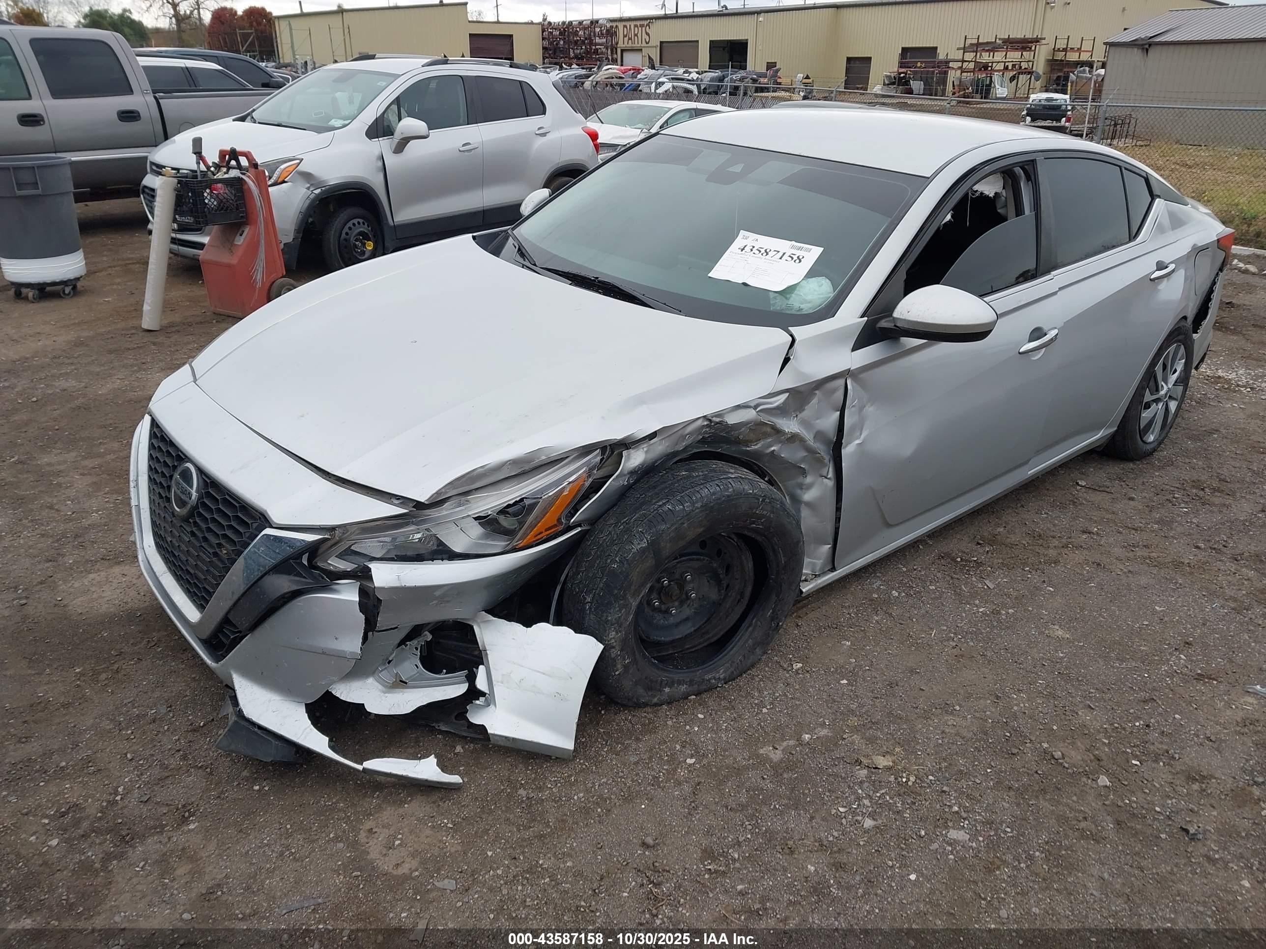 NISSAN ALTIMA image 2