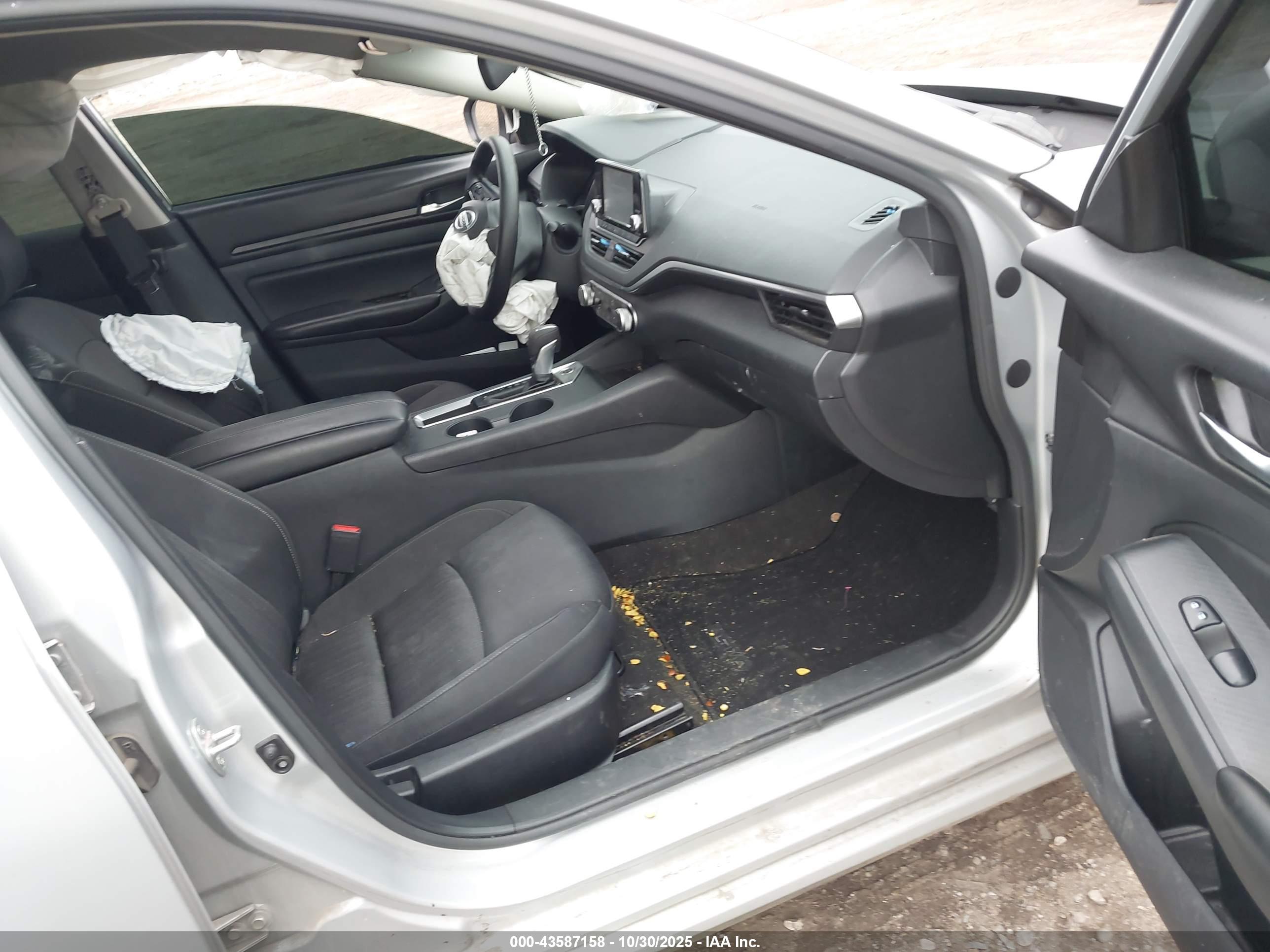 NISSAN ALTIMA image 5