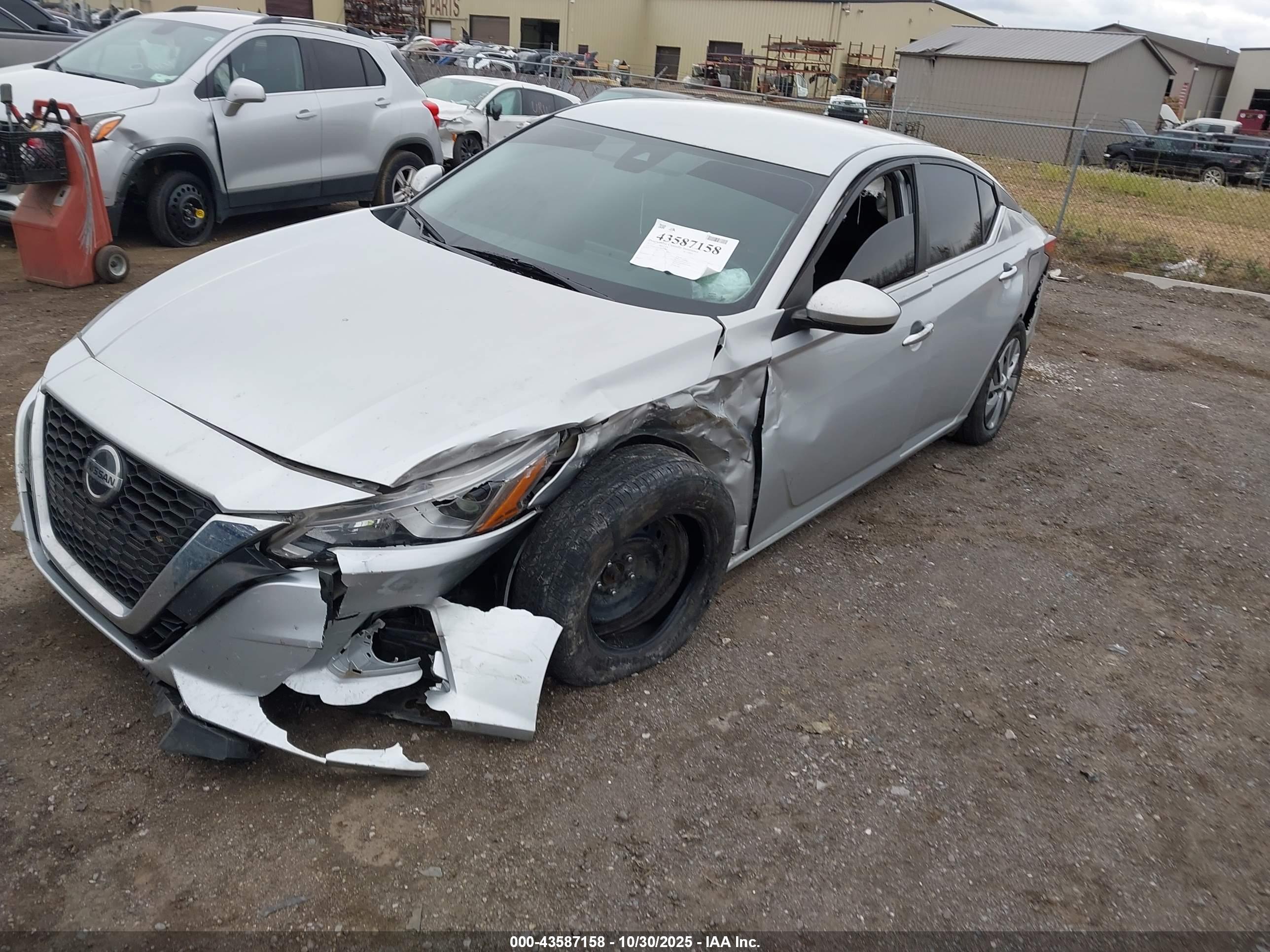 NISSAN ALTIMA image 6